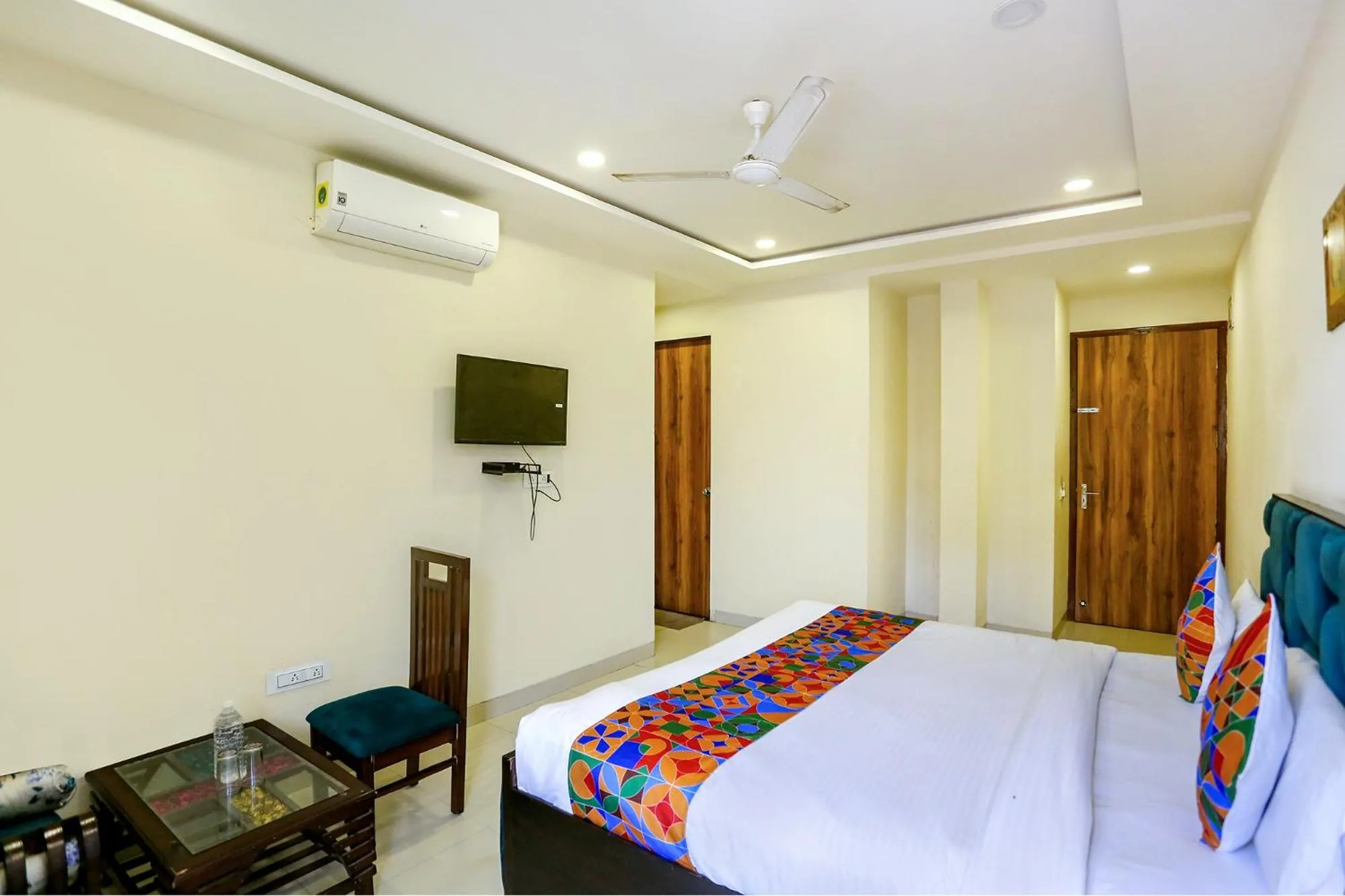 Bed in FabHotel Shiv Rachna - Mansarovar