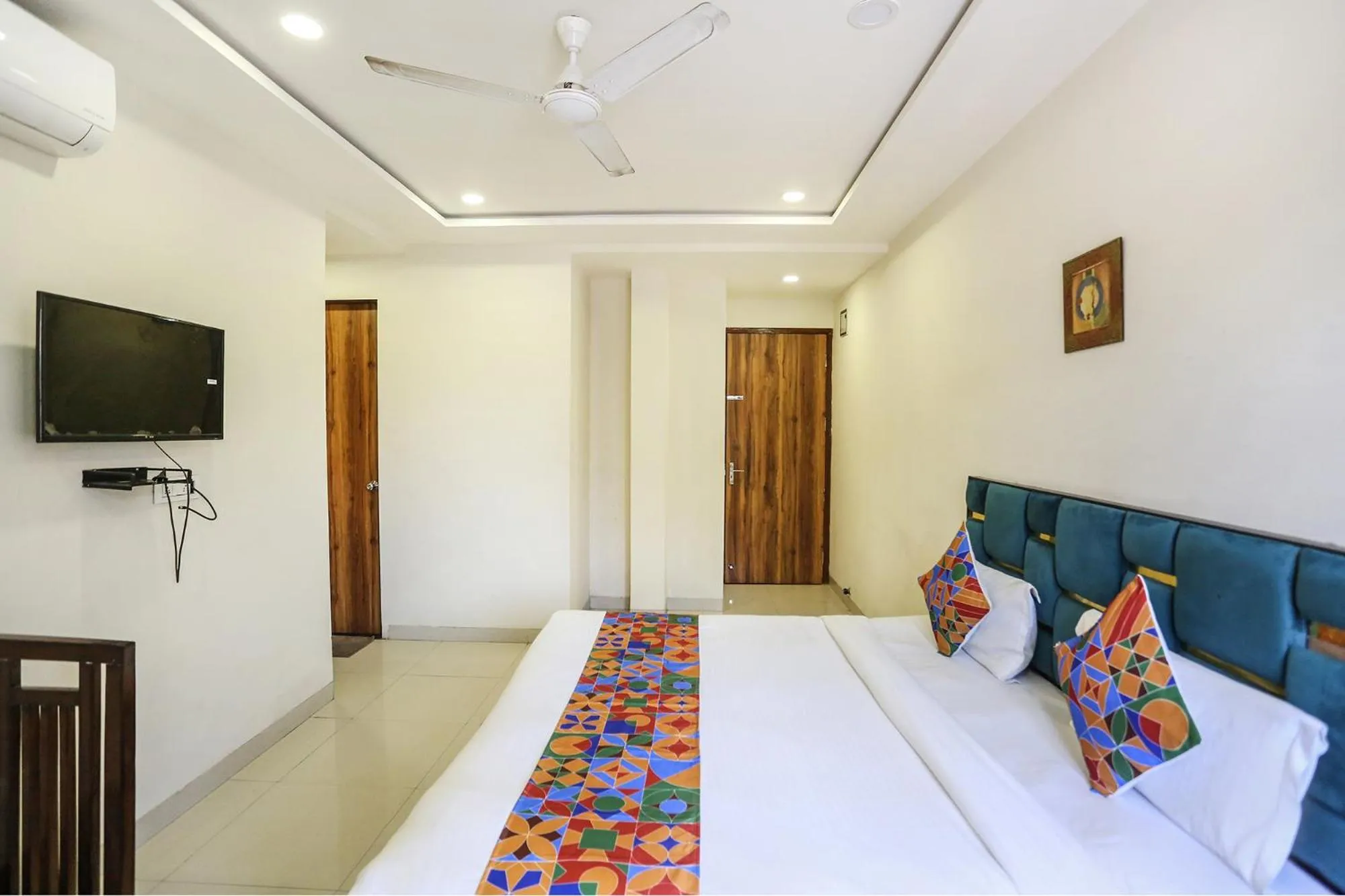 Bedroom, Bed in FabHotel Shiv Rachna - Mansarovar