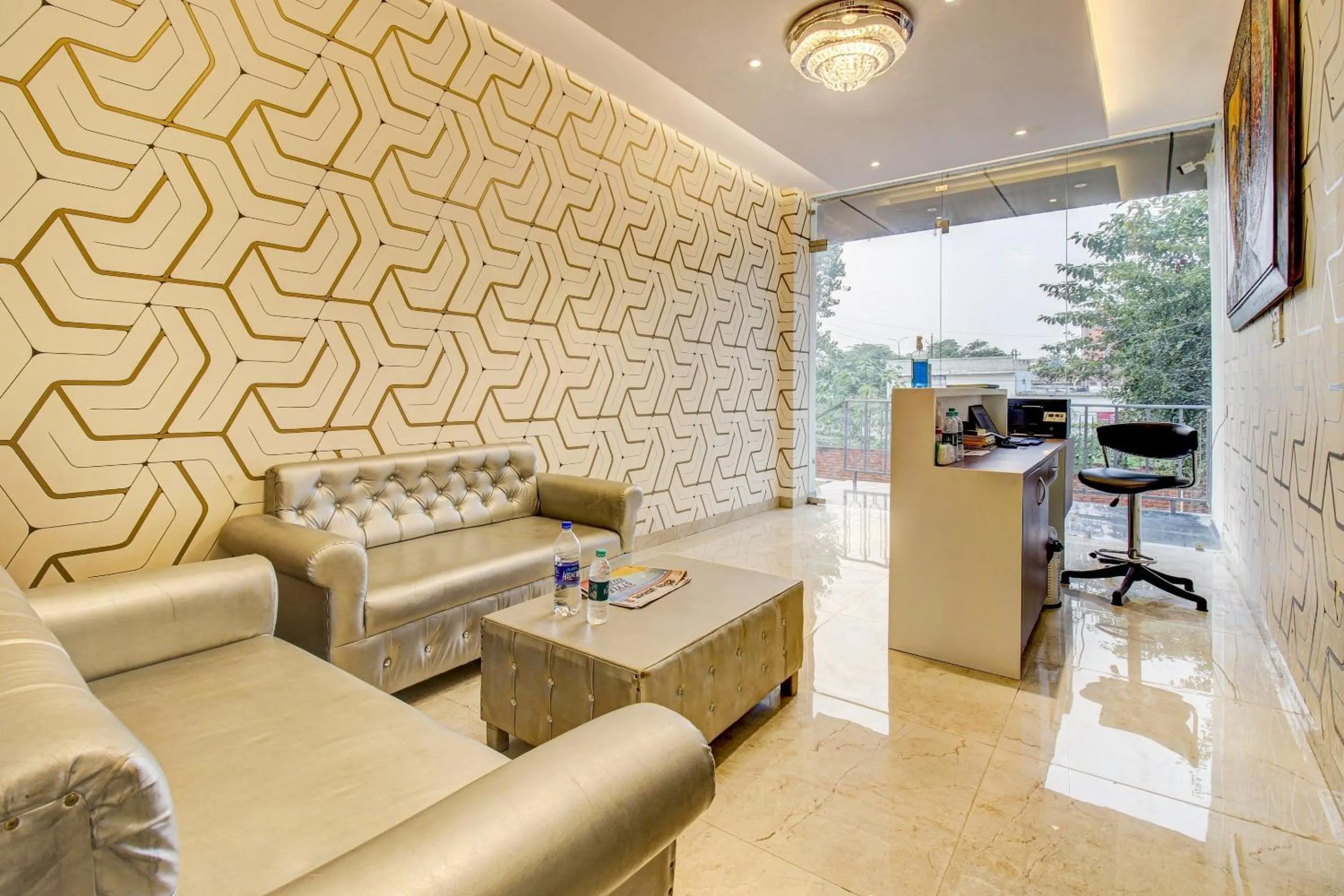 Lobby or reception in Super Townhouse OAK Aurelia Grand