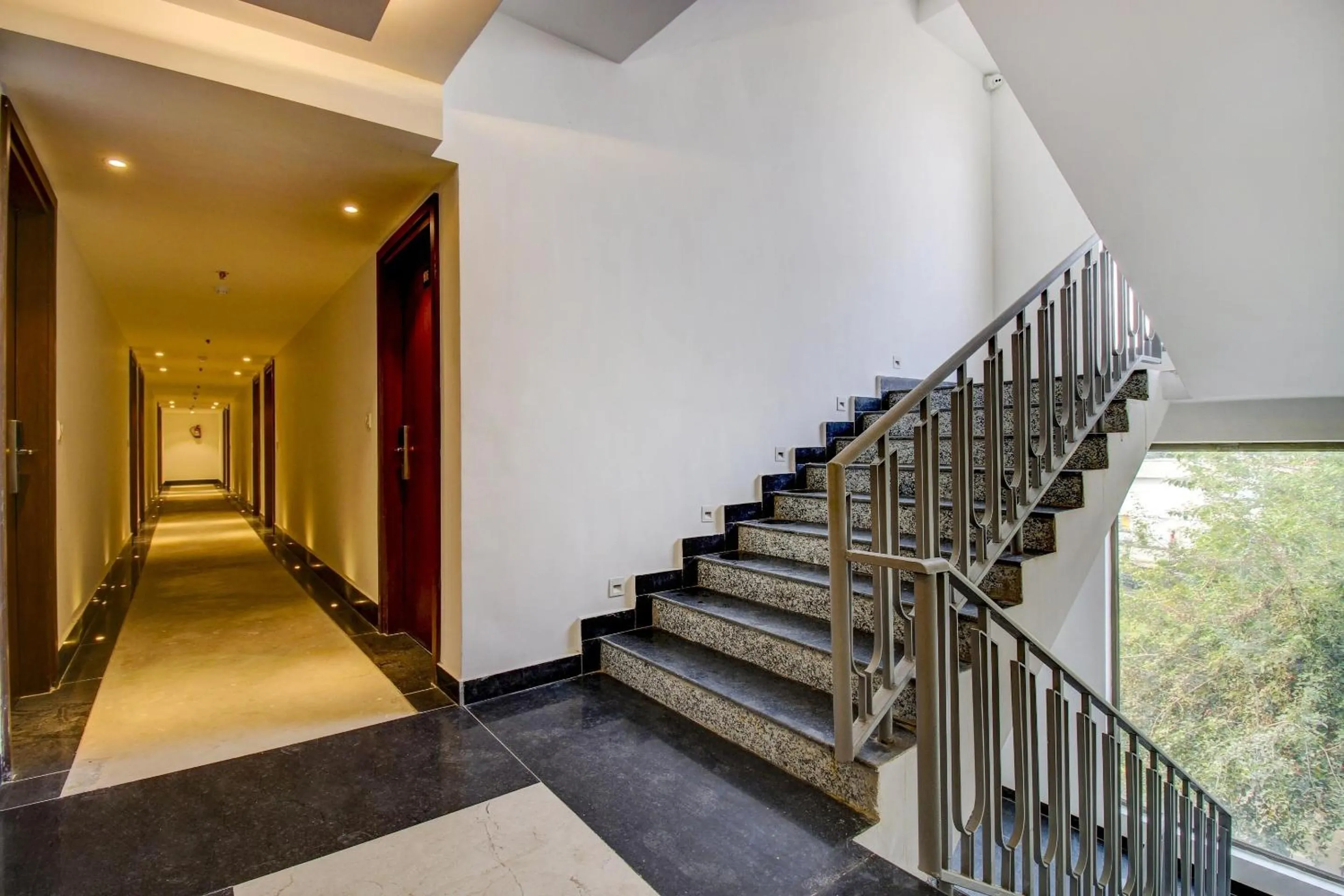 Lobby or reception in Townhouse OAK Aurelia Grand