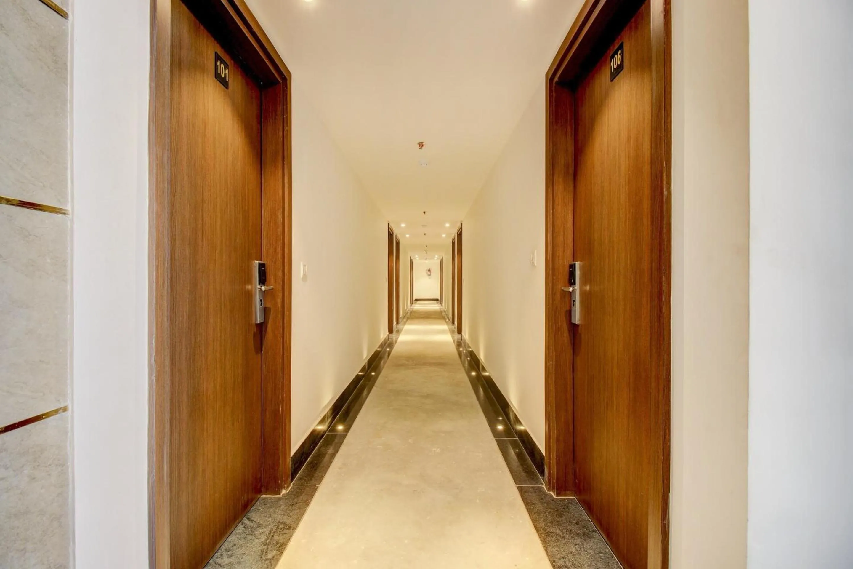 Lobby or reception in Townhouse OAK Aurelia Grand