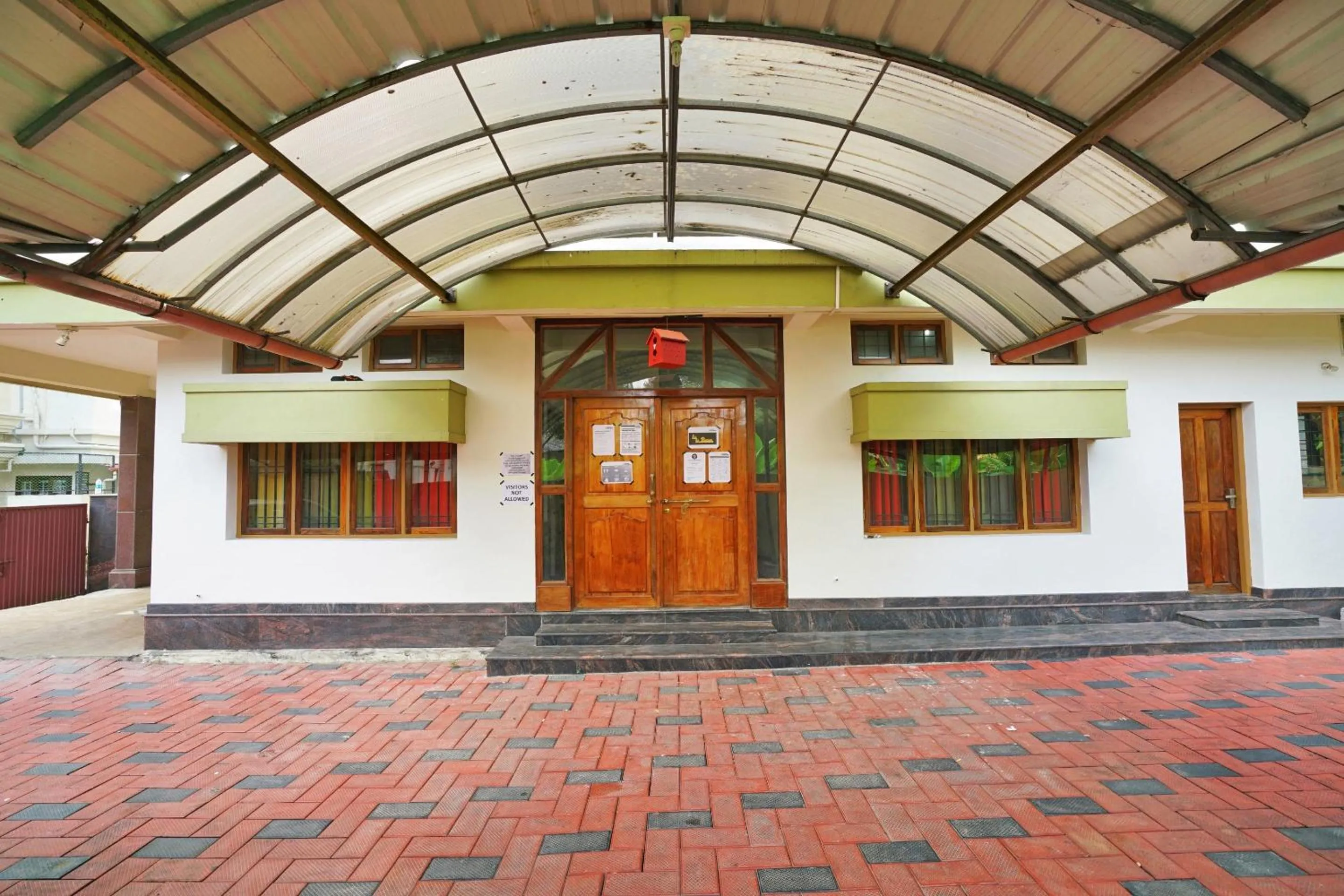 Facade/entrance in Collection O Lala Homes