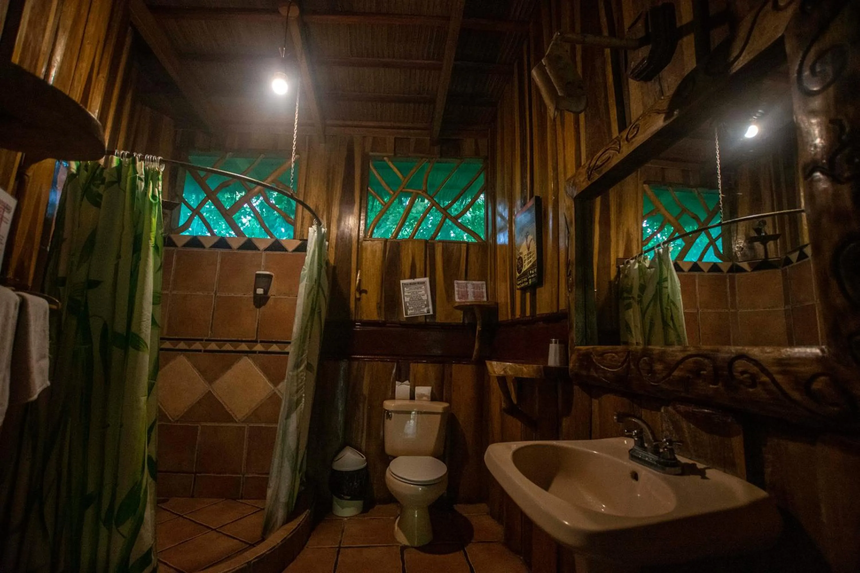 Shower in Hotel La Costa de Papito