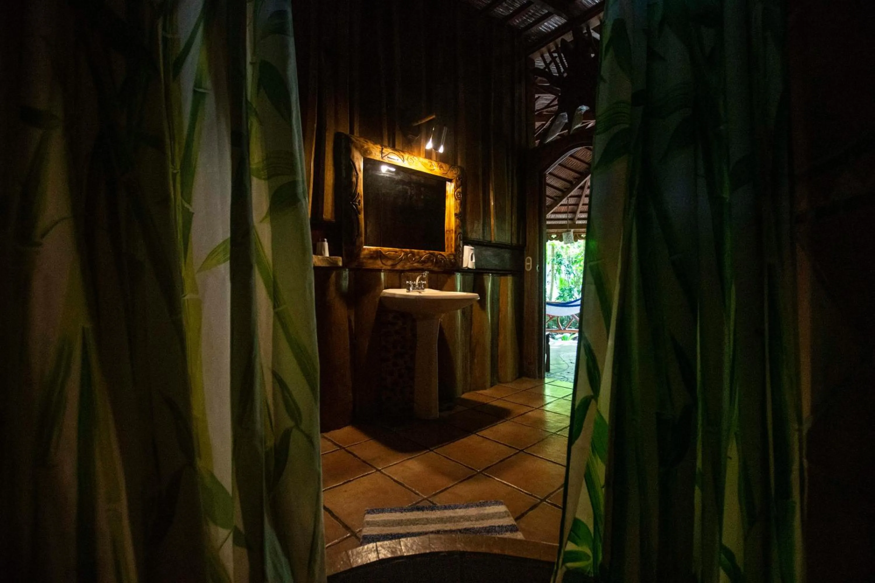 Bathroom in Hotel La Costa de Papito