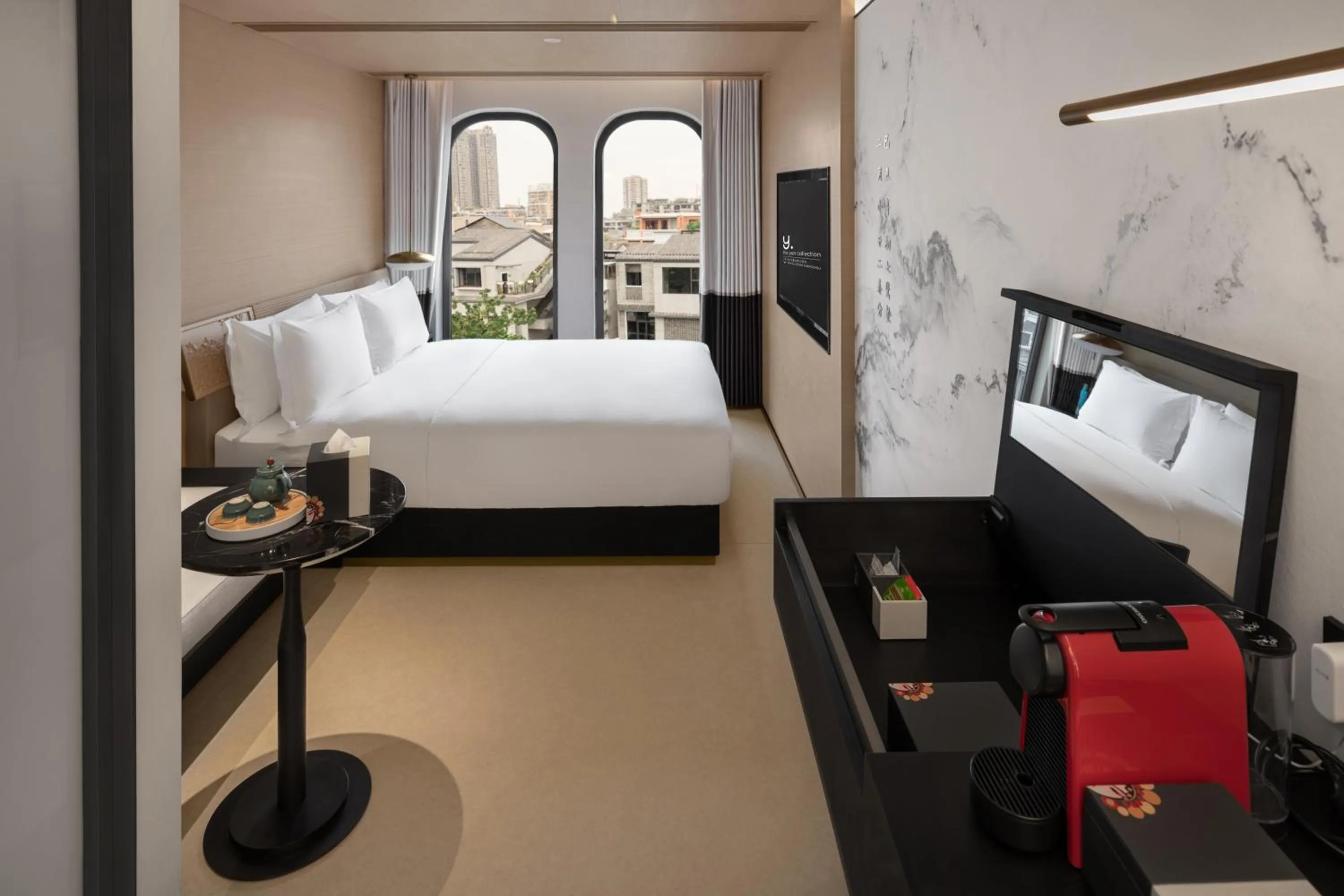 Photo of the whole room, Bed in The Yun Collection Guangzhou Yong Qing Fang