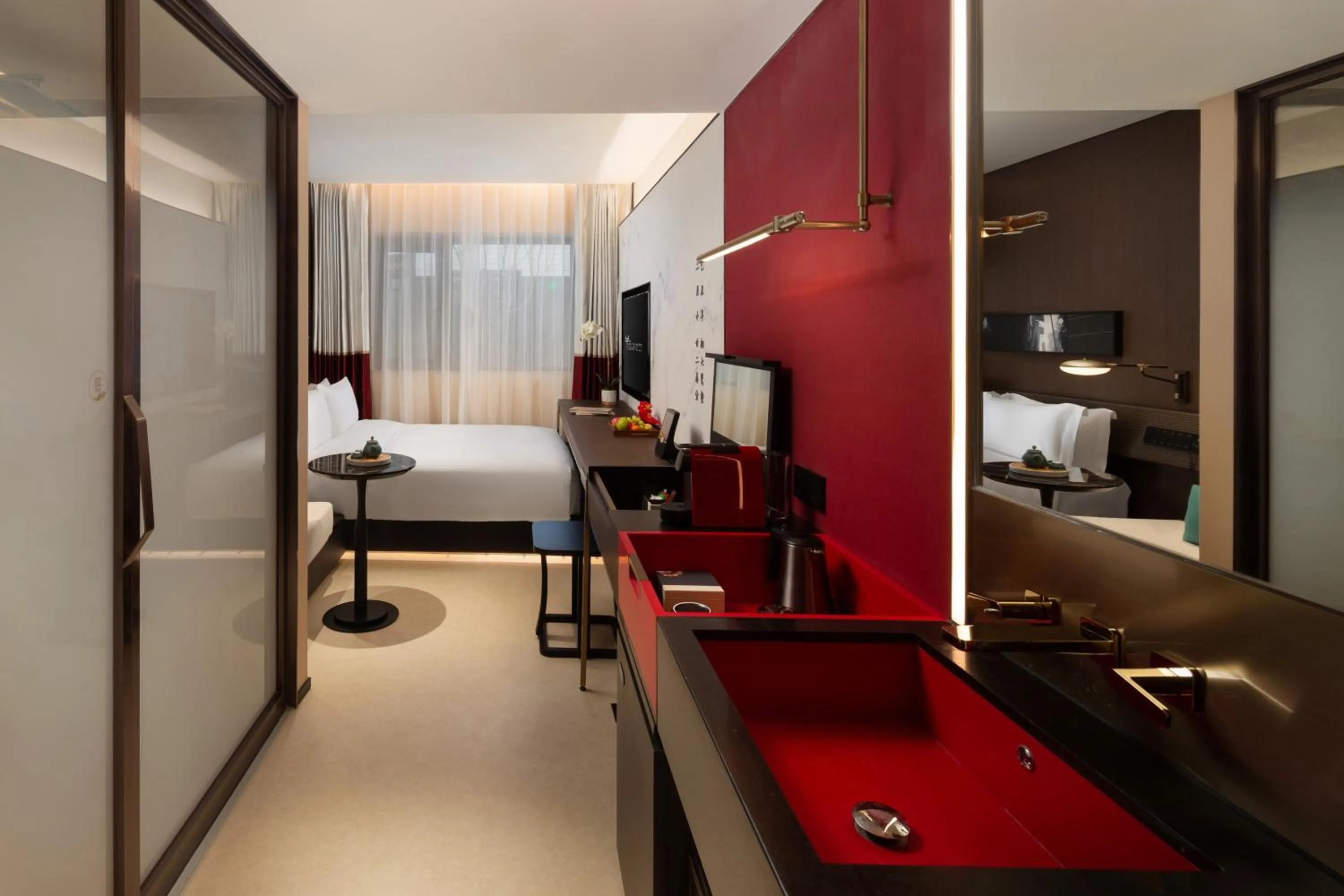 Photo of the whole room, Bed in The Yun Collection Guangzhou Yong Qing Fang