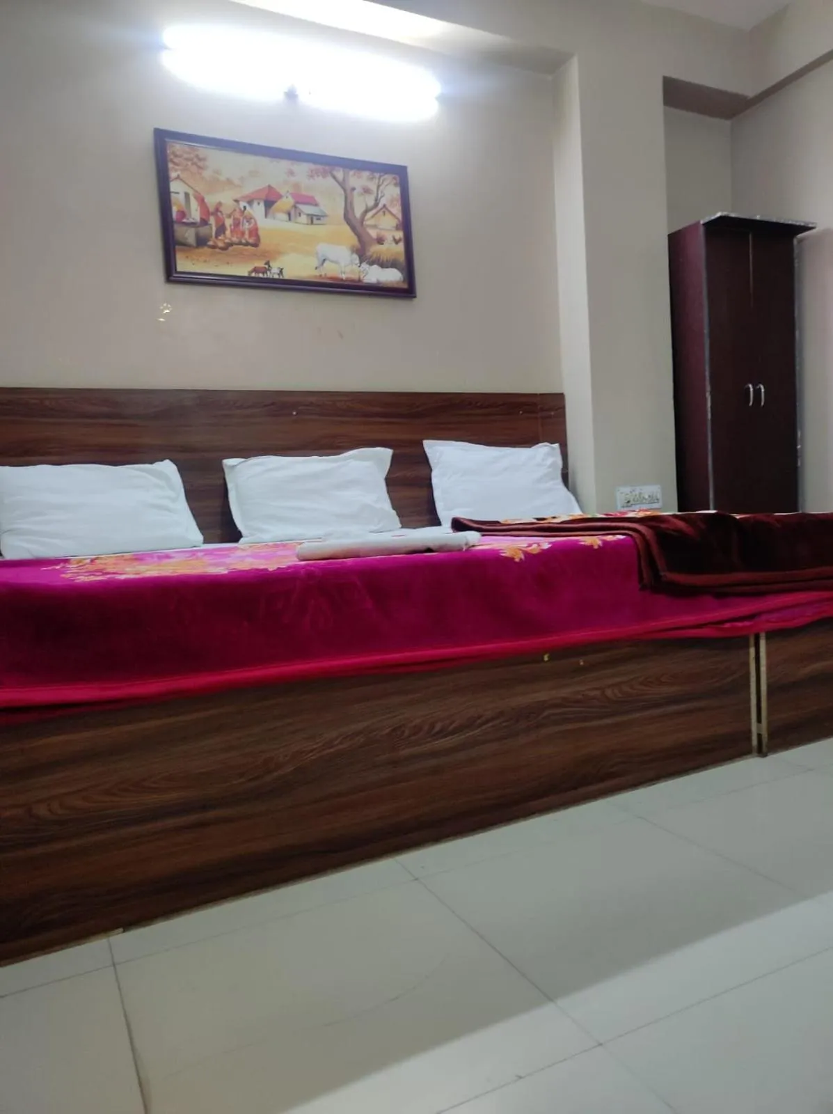 Bed in Hotel Siddhi Vinayak