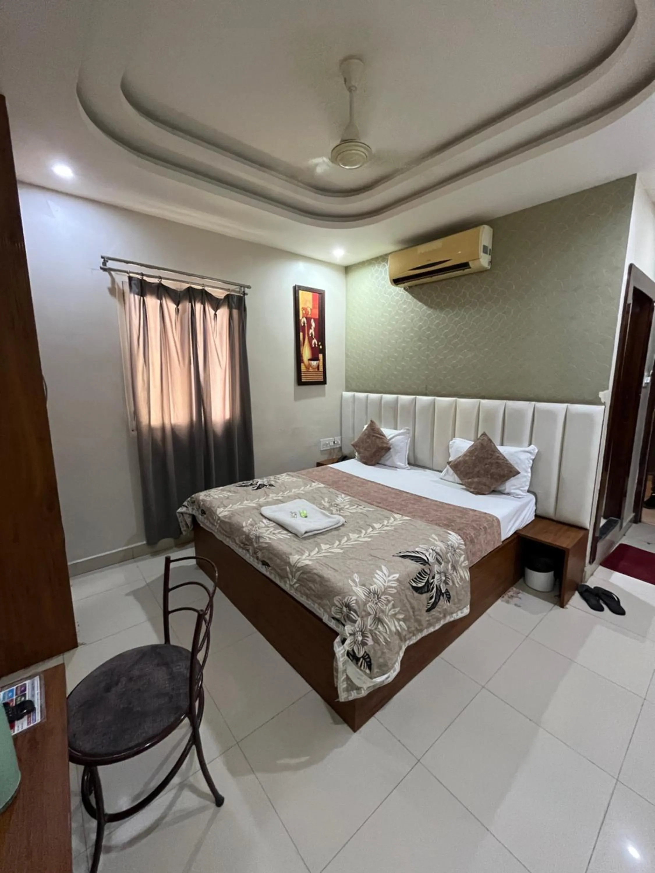Bed in Hotel Siddhi Vinayak