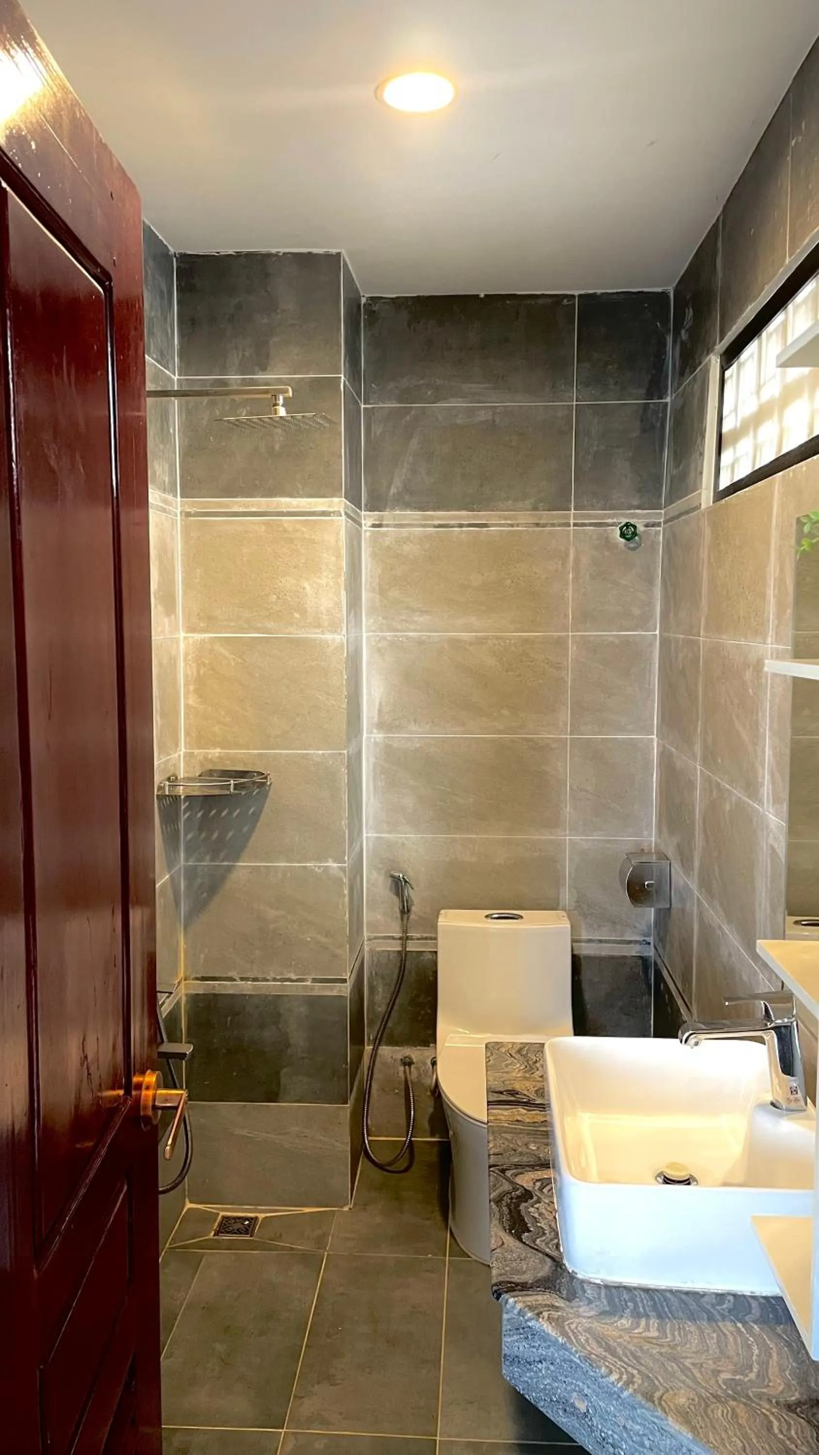 Bathroom in Kampot Sunny Hotel