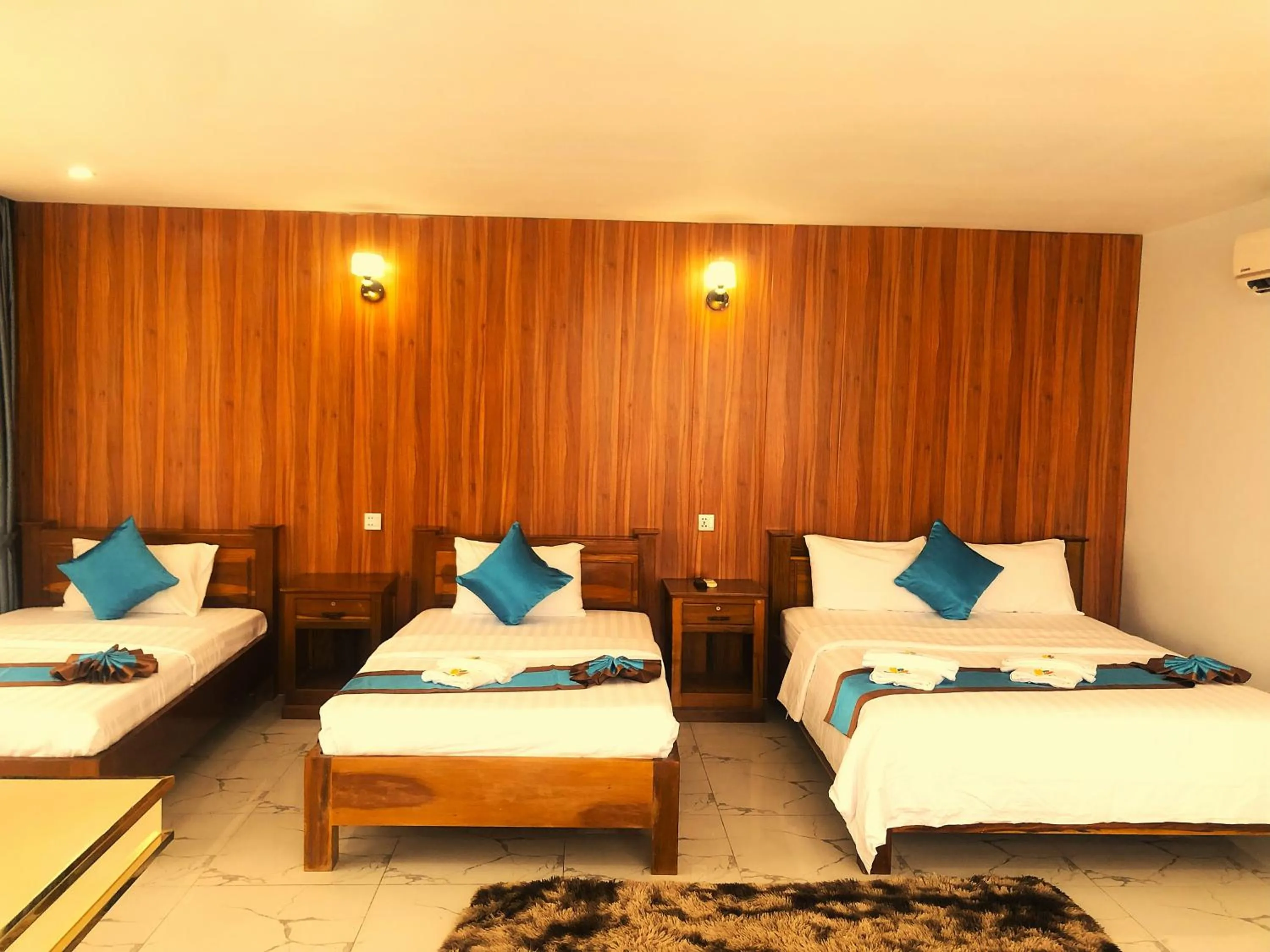 Bedroom, Bed in Kampot Sunny Hotel