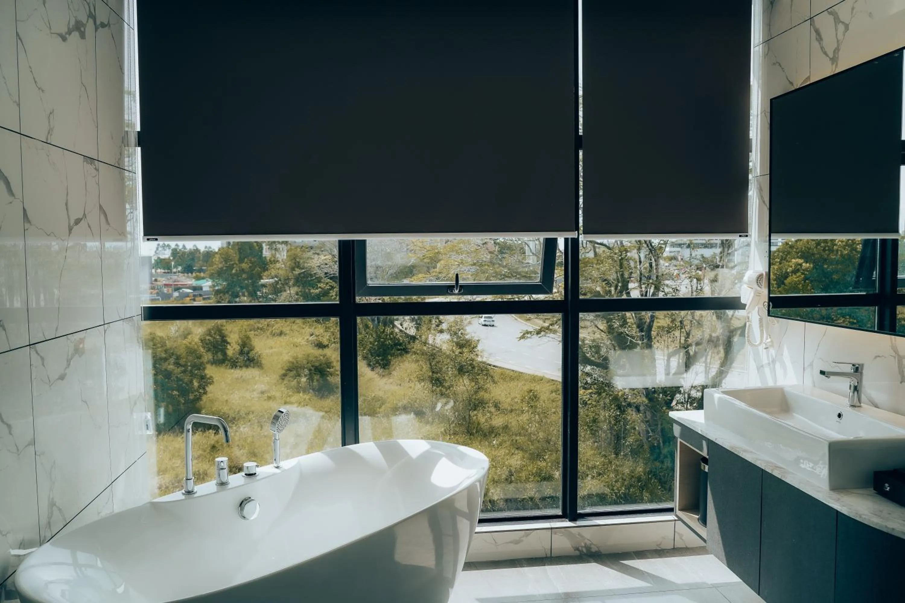 Bath in Amigo Hotel Bintulu