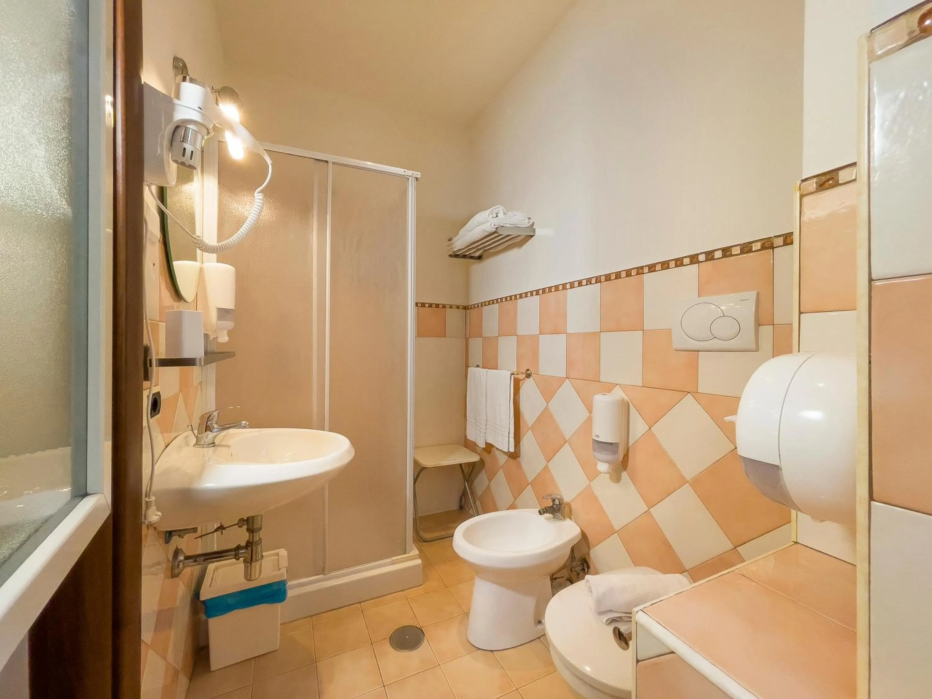 Bathroom in Gregorio's Rooms