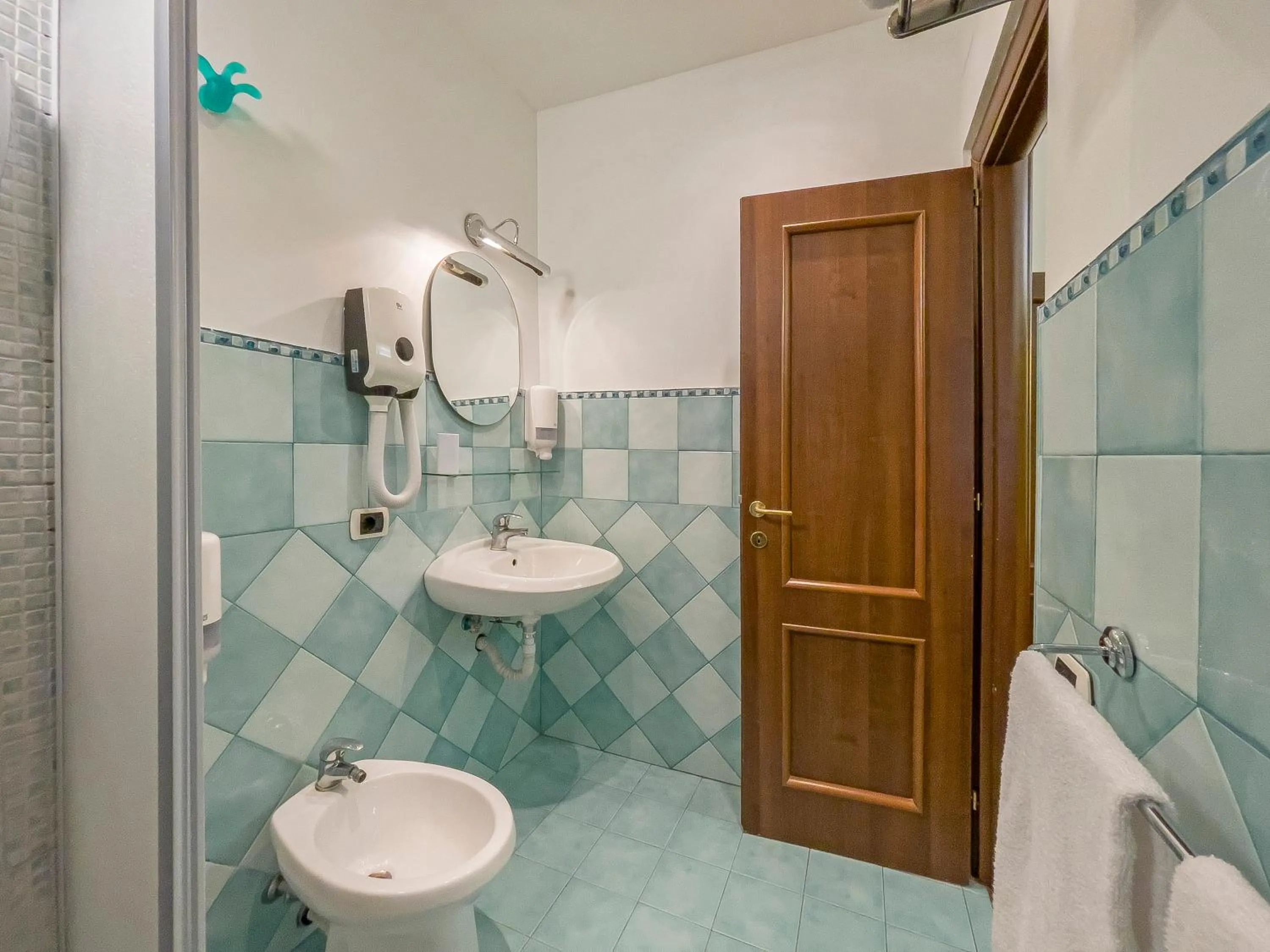 Bathroom in Gregorio's Rooms