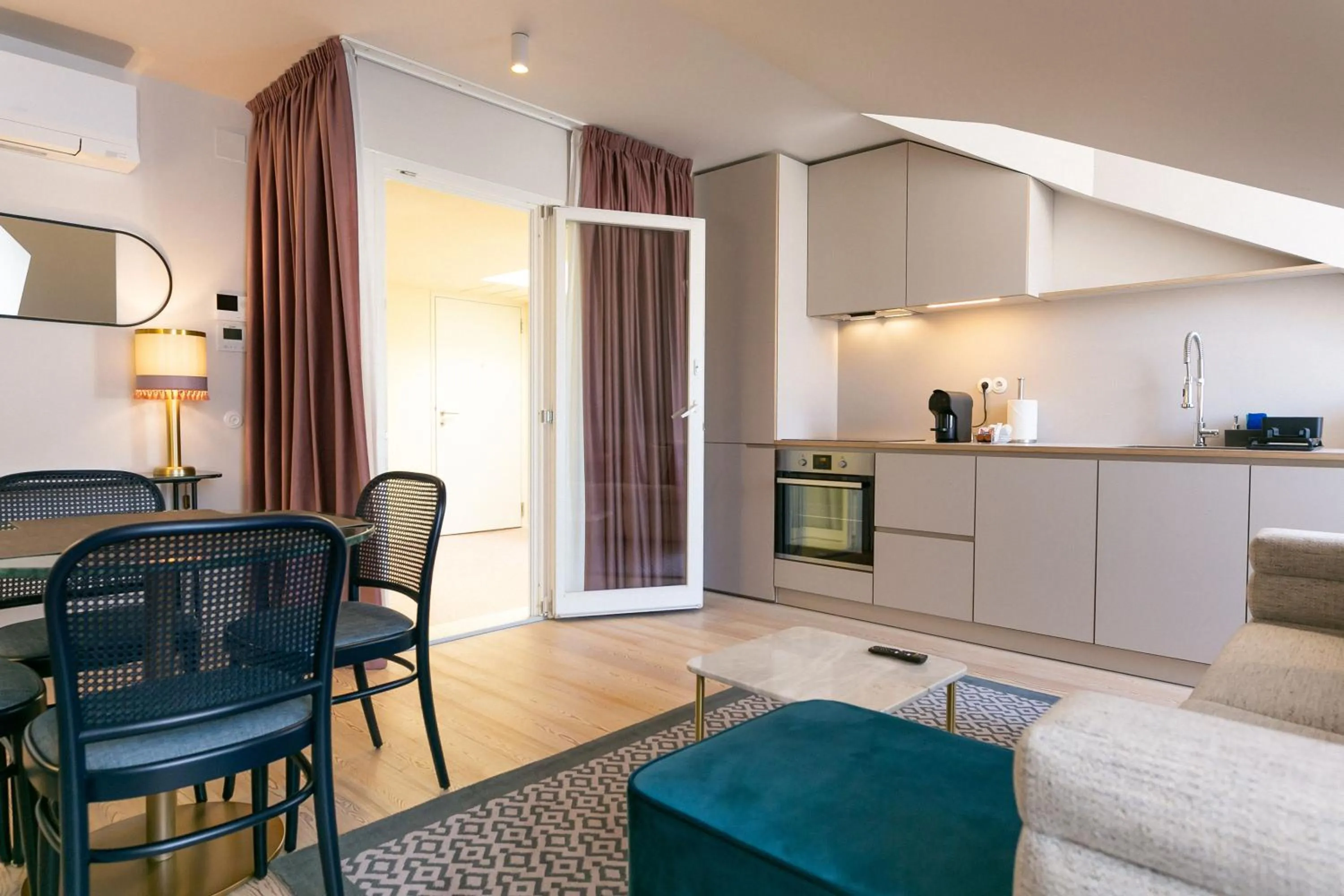 Kitchen or kitchenette in The Lift Apartments by RIDAN Hotels