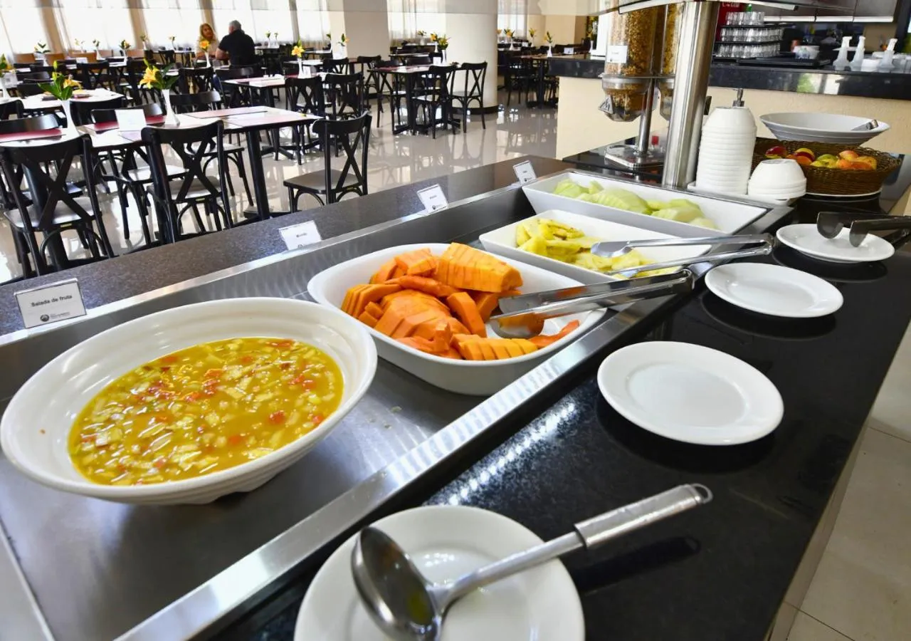 Restaurant/places to eat in Hotel Rainha dos Apóstolos