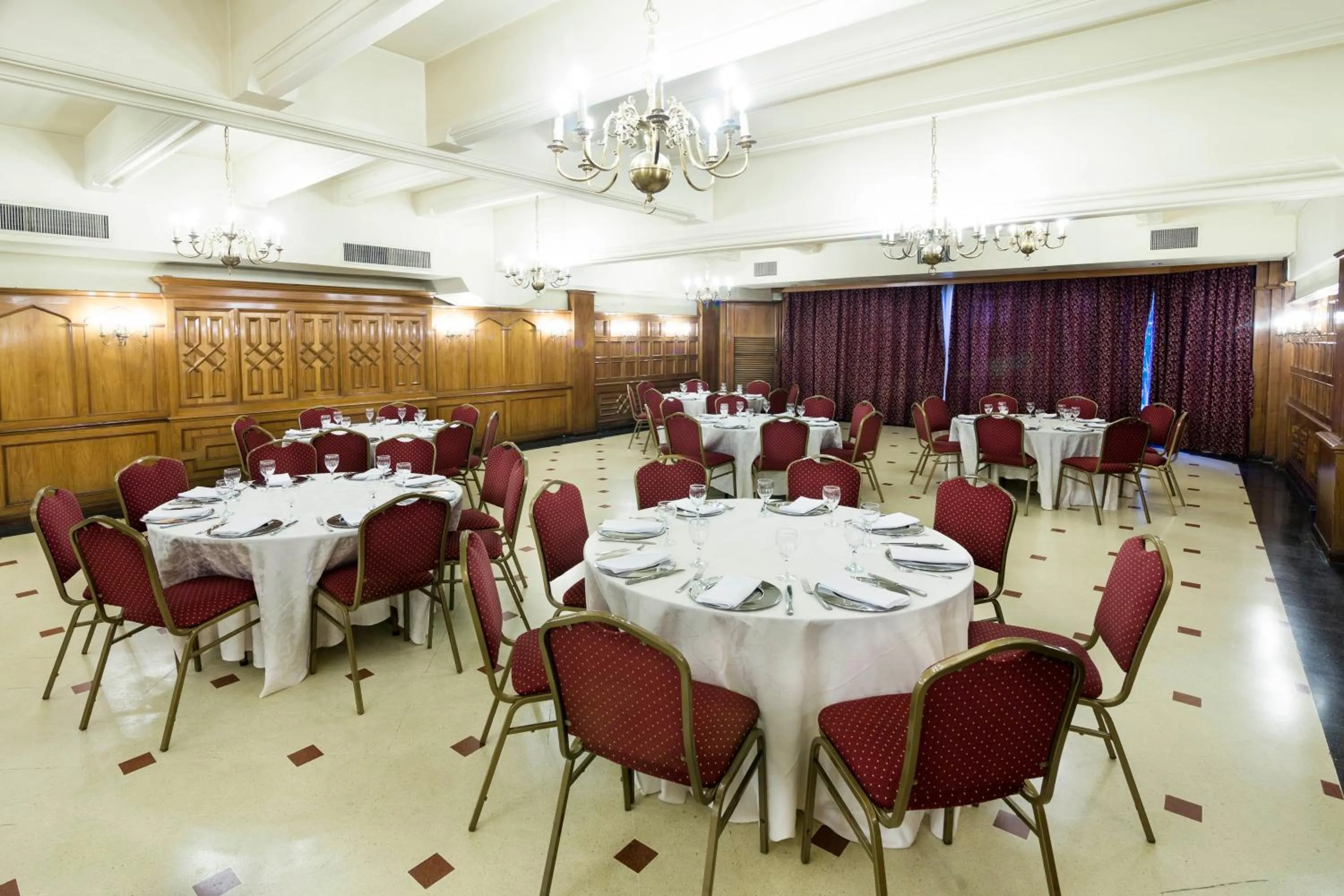 Meeting/conference room in Claridge Hotel