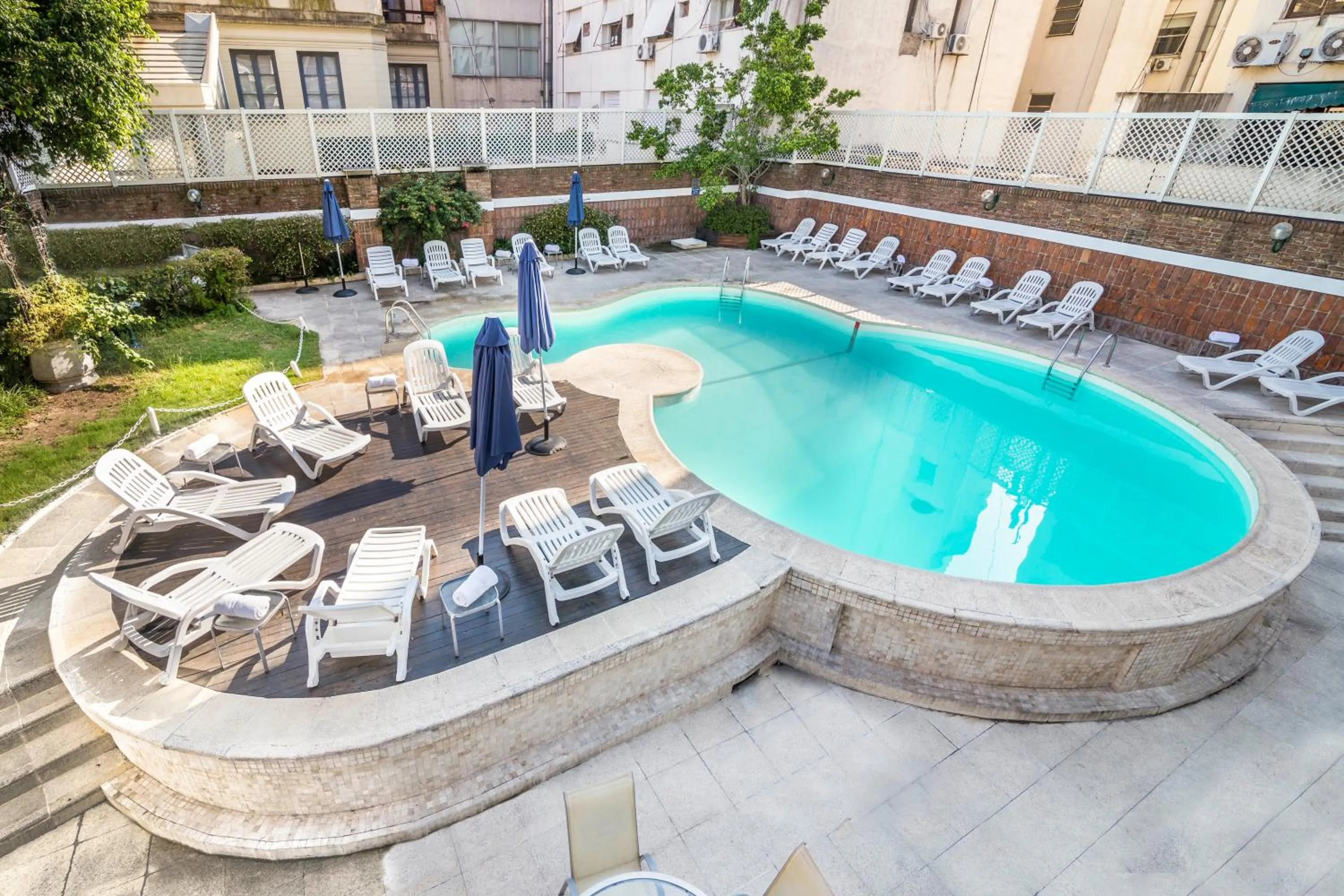 Swimming pool in Claridge Hotel