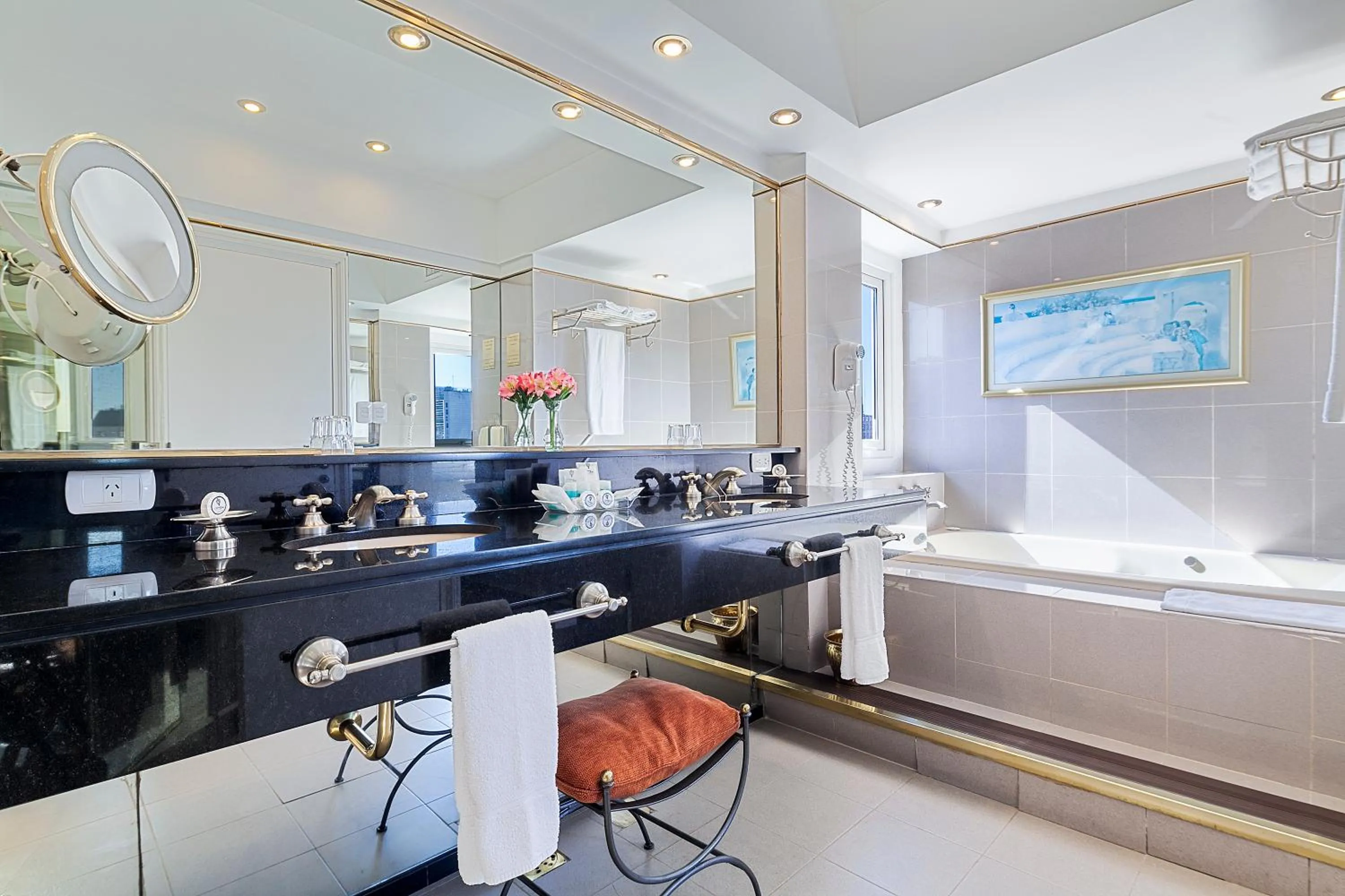 Bathroom in Claridge Hotel