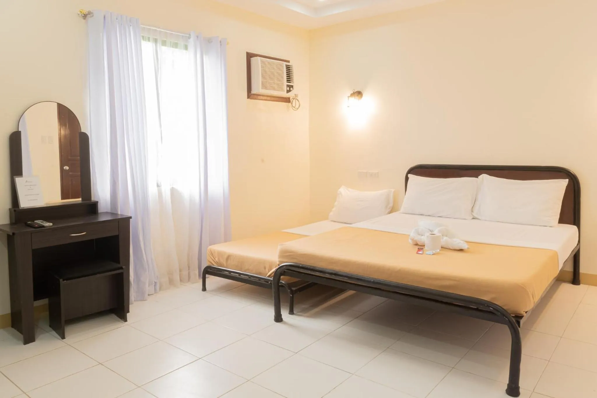 Bed in Almira Diving Resort- Panglao