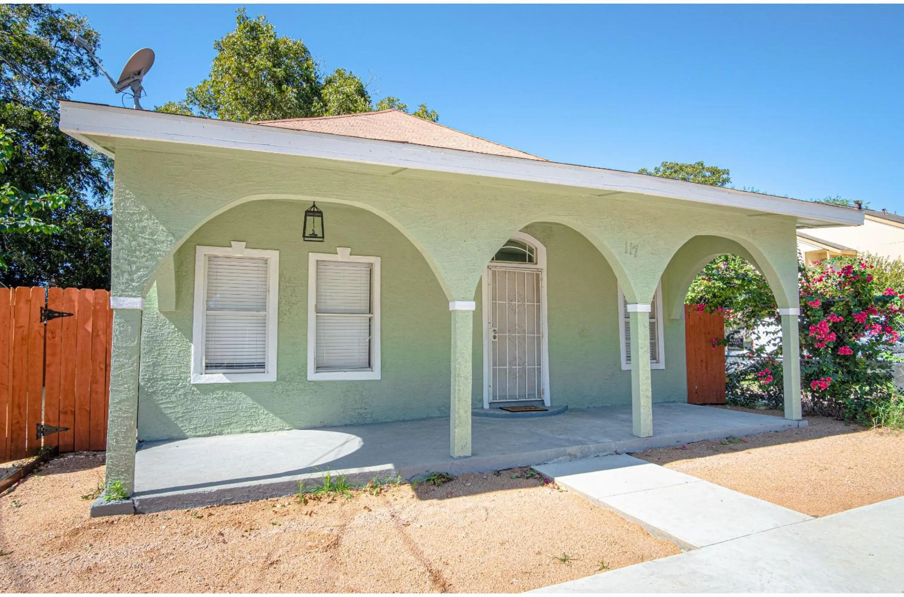 Property building in 3 BR1 BA Remodeled Home Near Downtown