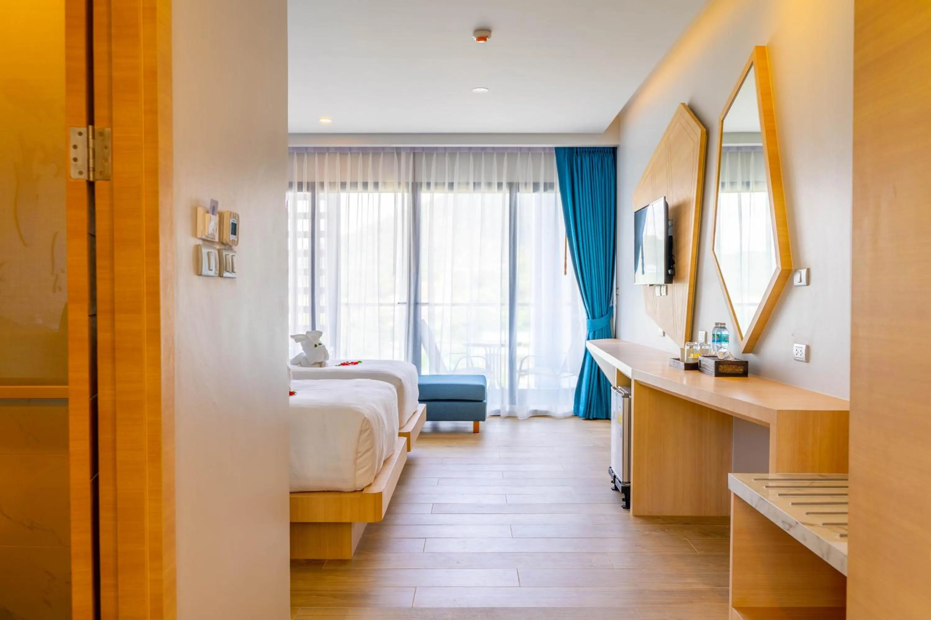 Bed in Golden Paradise Hotel - SHA PLUS