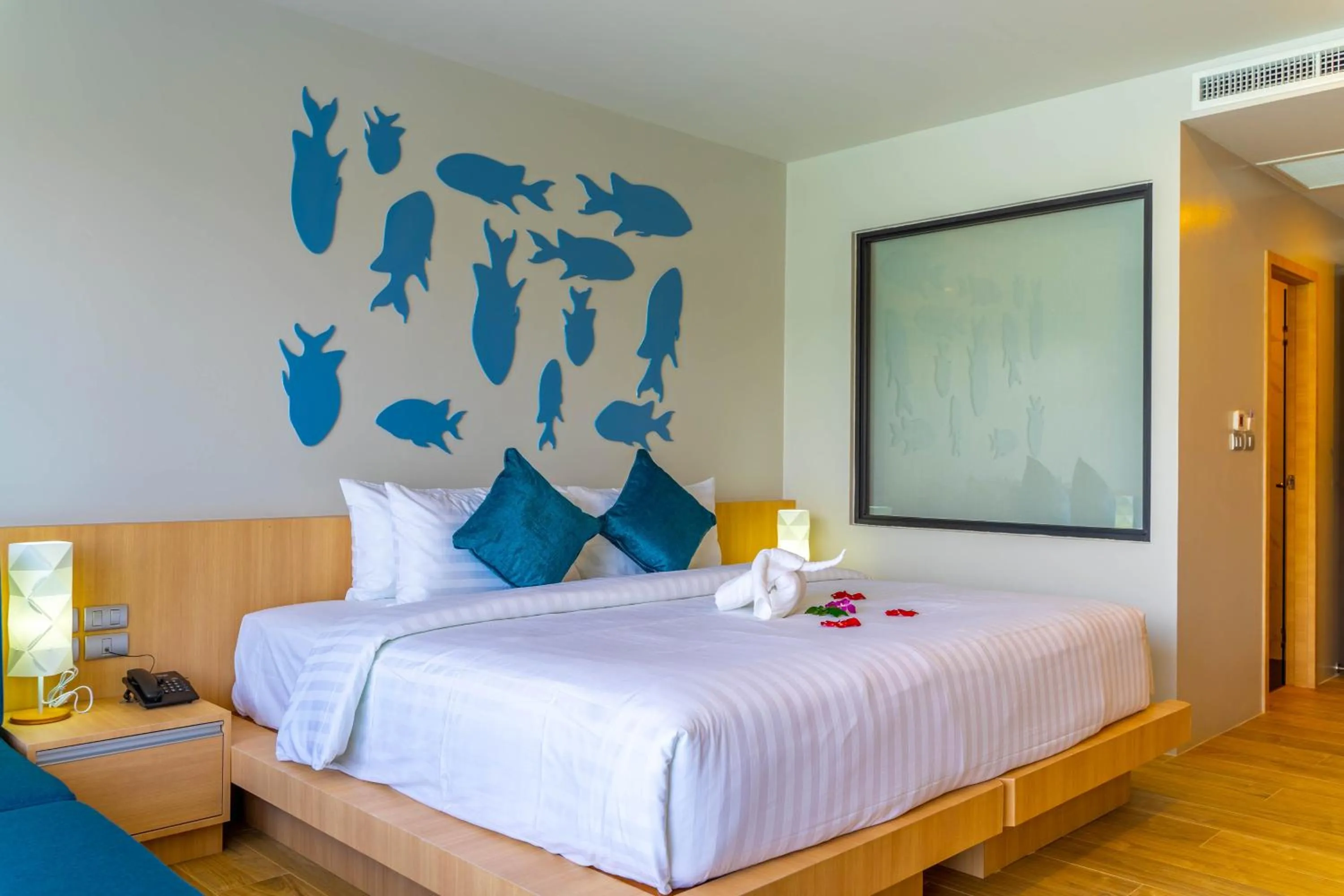 Bed in Golden Paradise Hotel - SHA PLUS