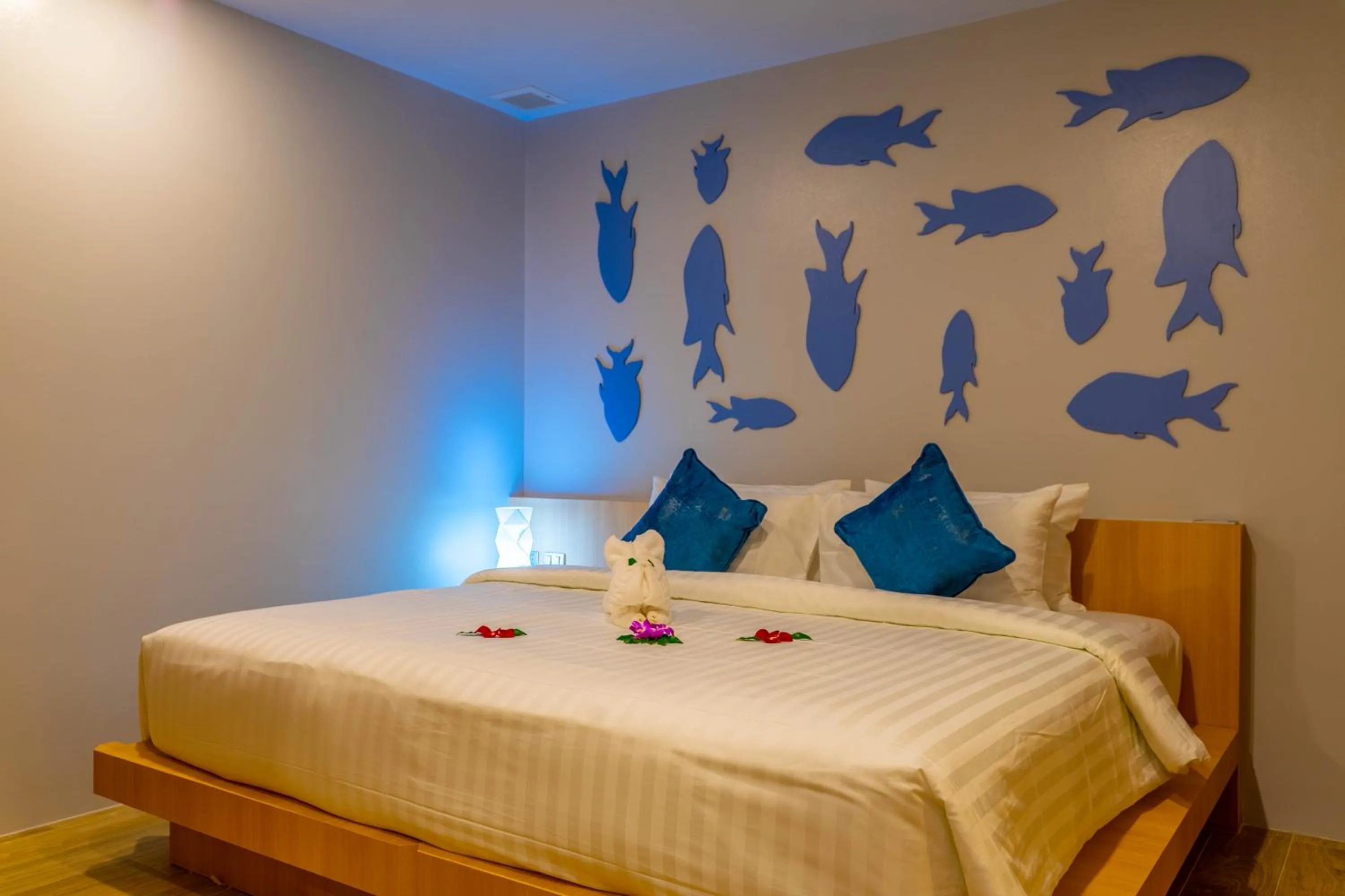 Bed in Golden Paradise Hotel - SHA PLUS