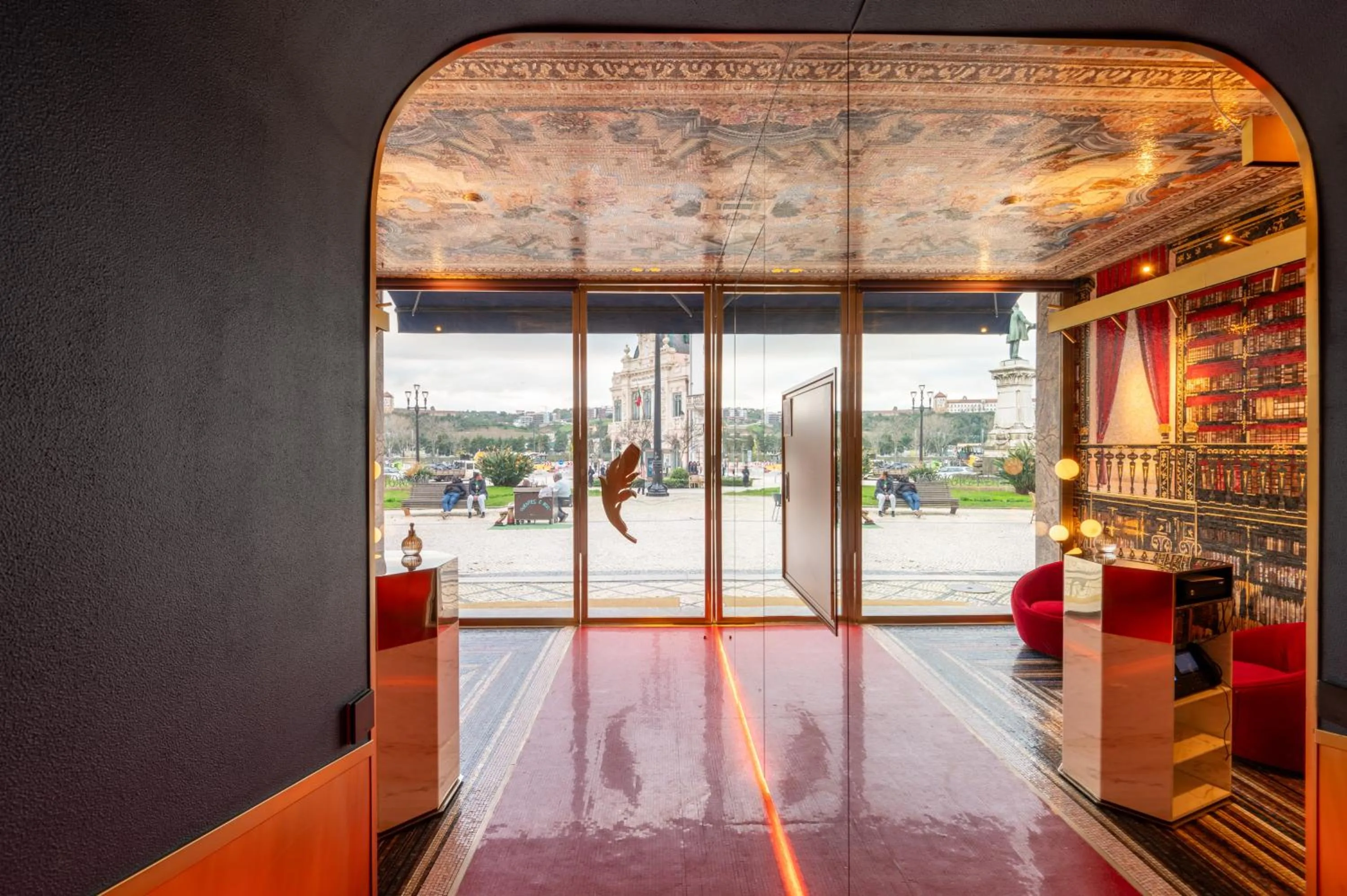 Lobby or reception in CBR Boutique Hotel - Coimbra