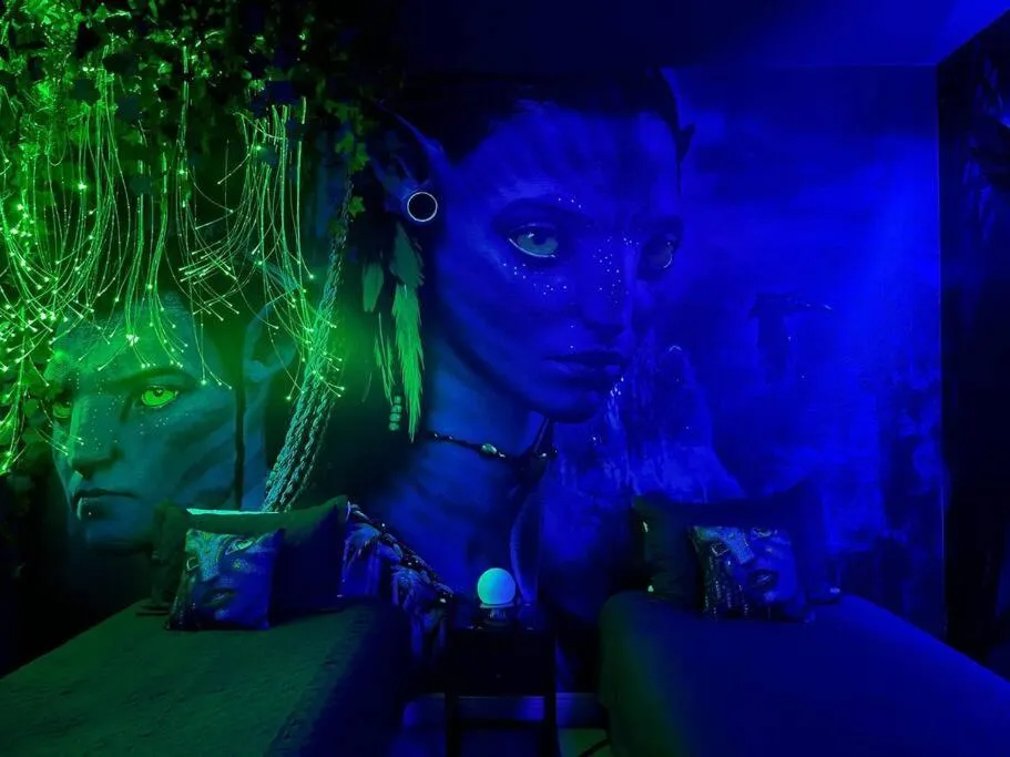 Bed in Spectacular 12-Bed Mansion with game room