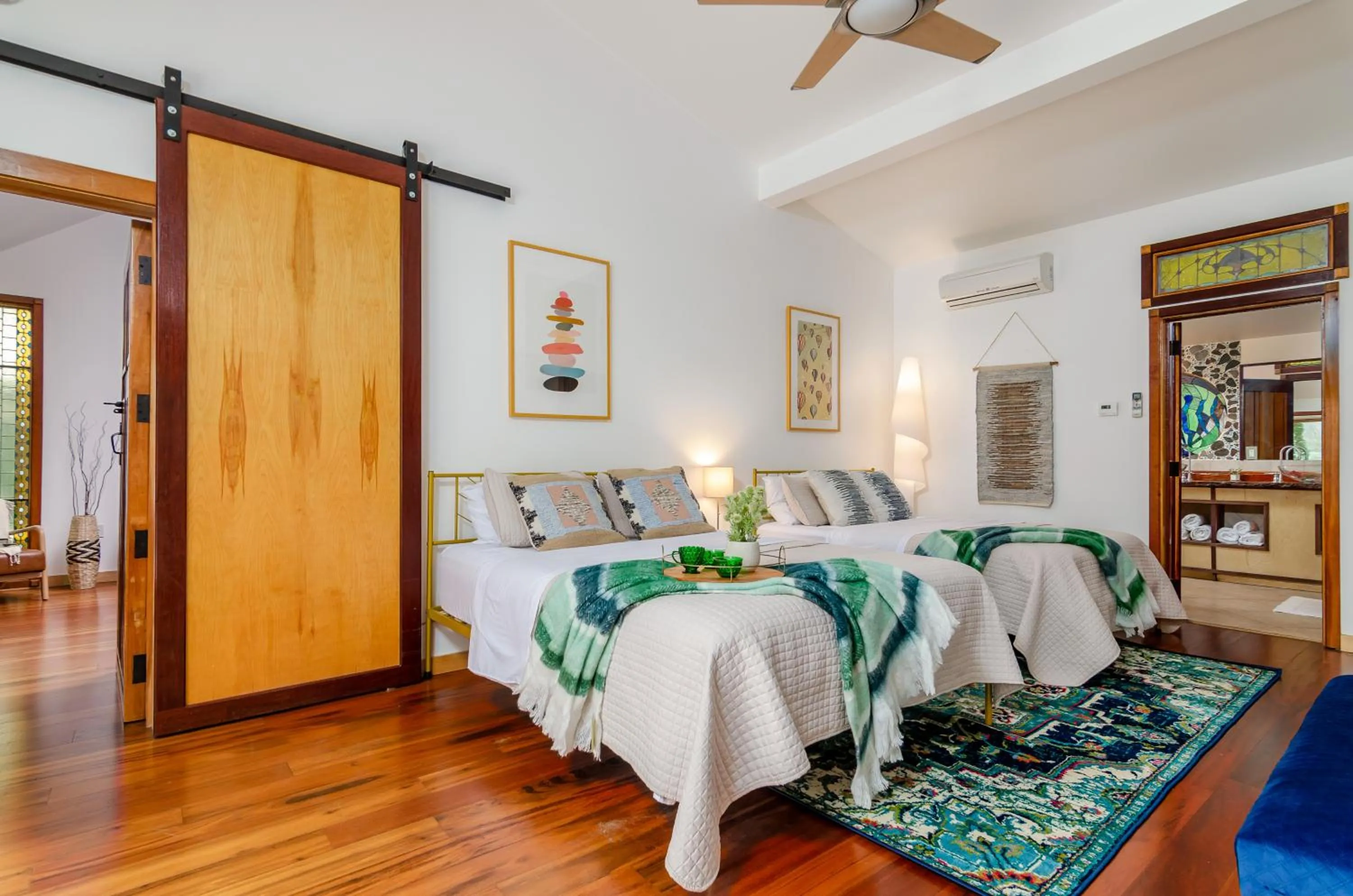 Bed in New Park Venue & Suites