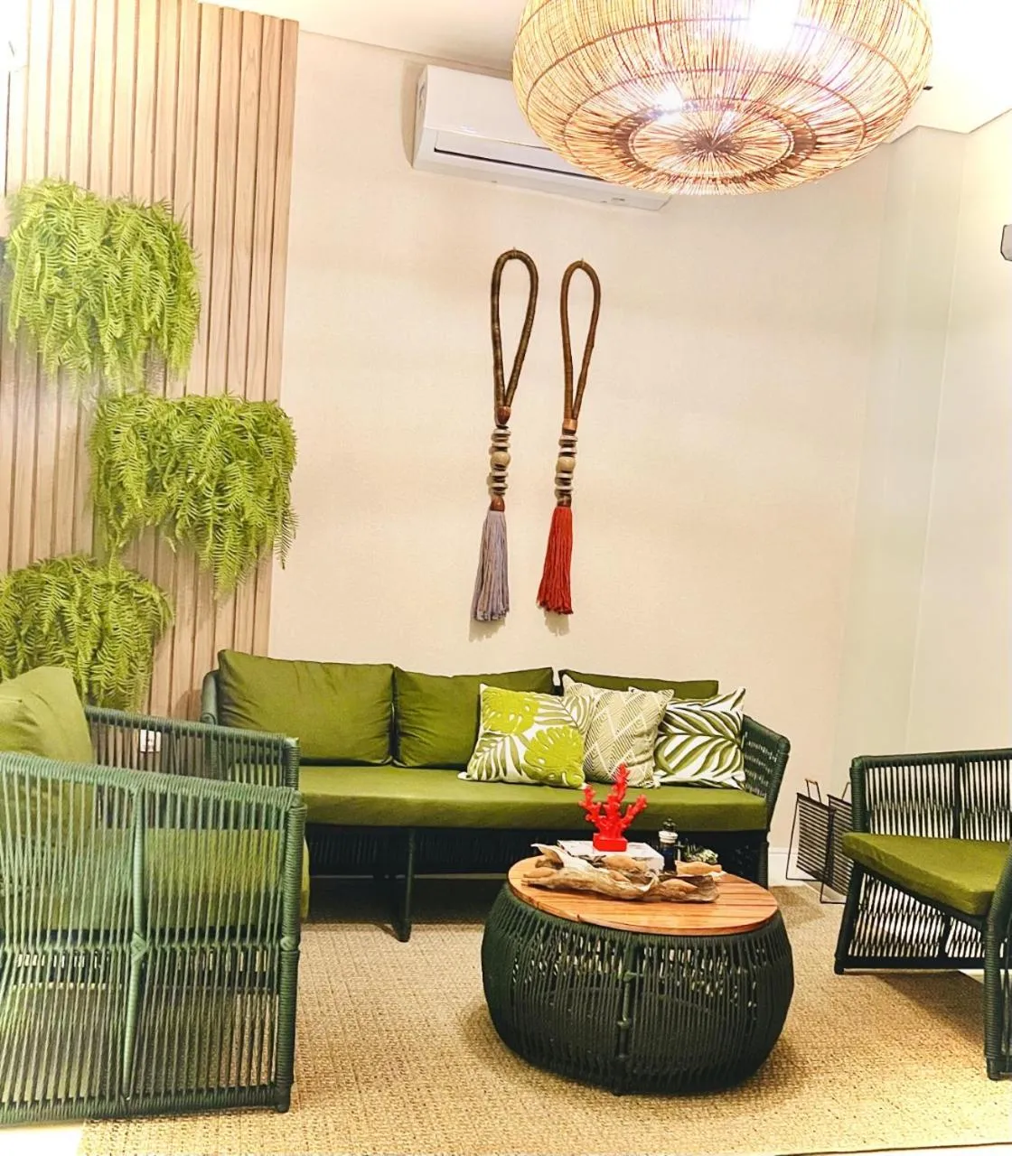 Communal lounge/ TV room in Paraiso Beach Hotel