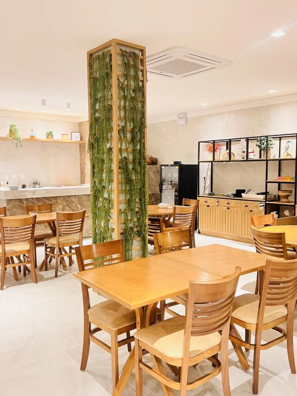 Restaurant/places to eat in Paraiso Beach Hotel