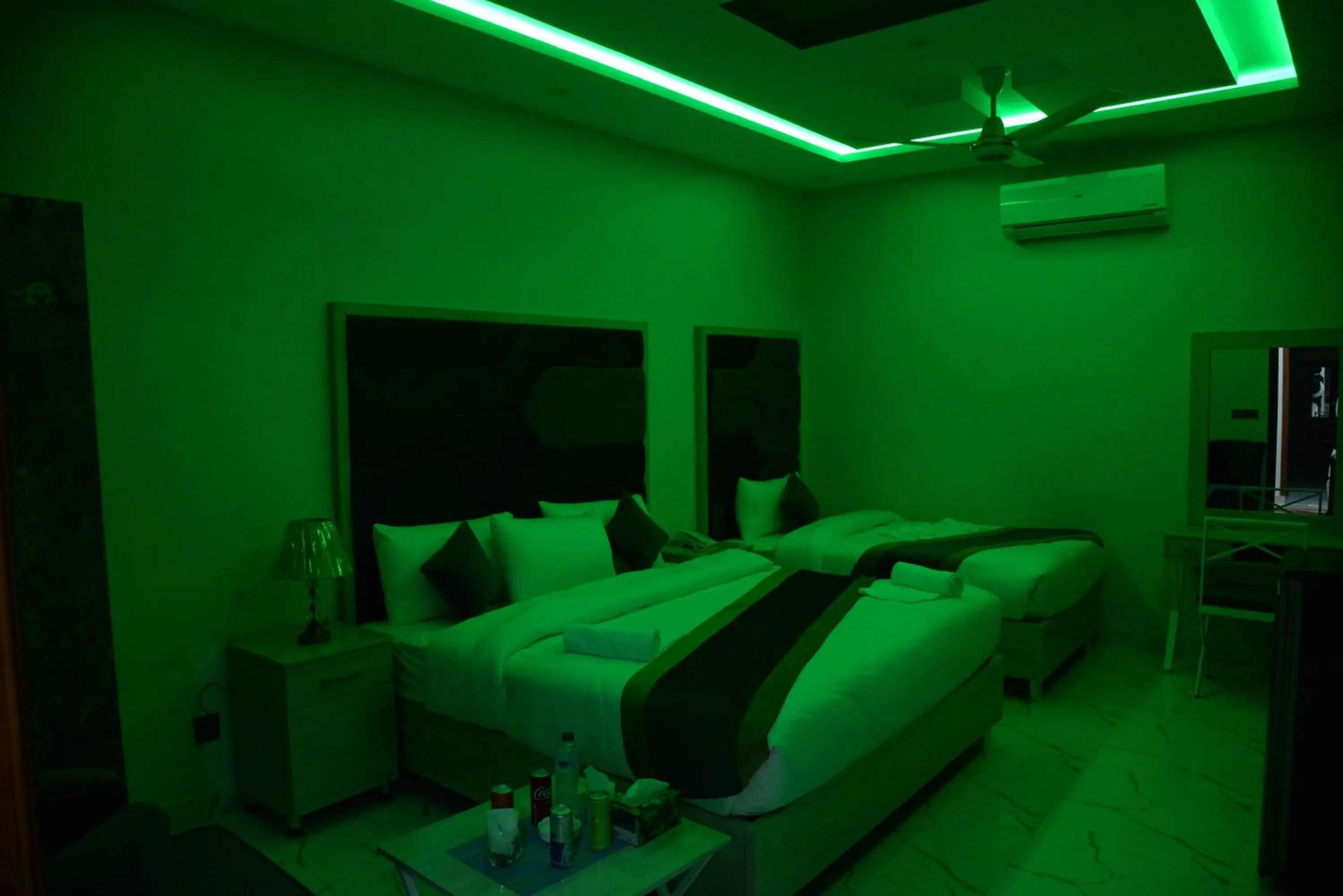 Bed in Hotel Grand Lahore