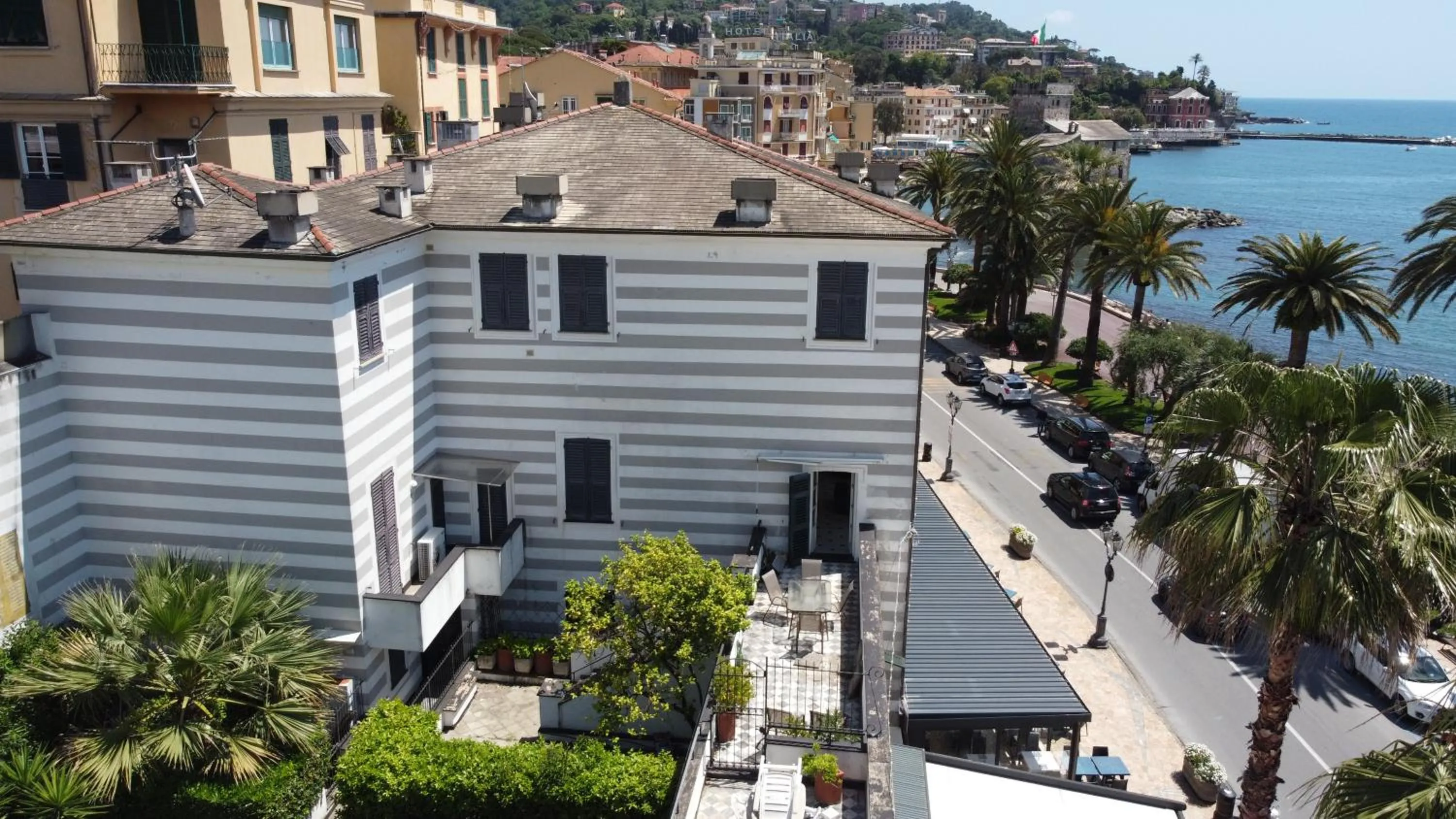 Neighbourhood in Casa Garibalda - seafronf apartment