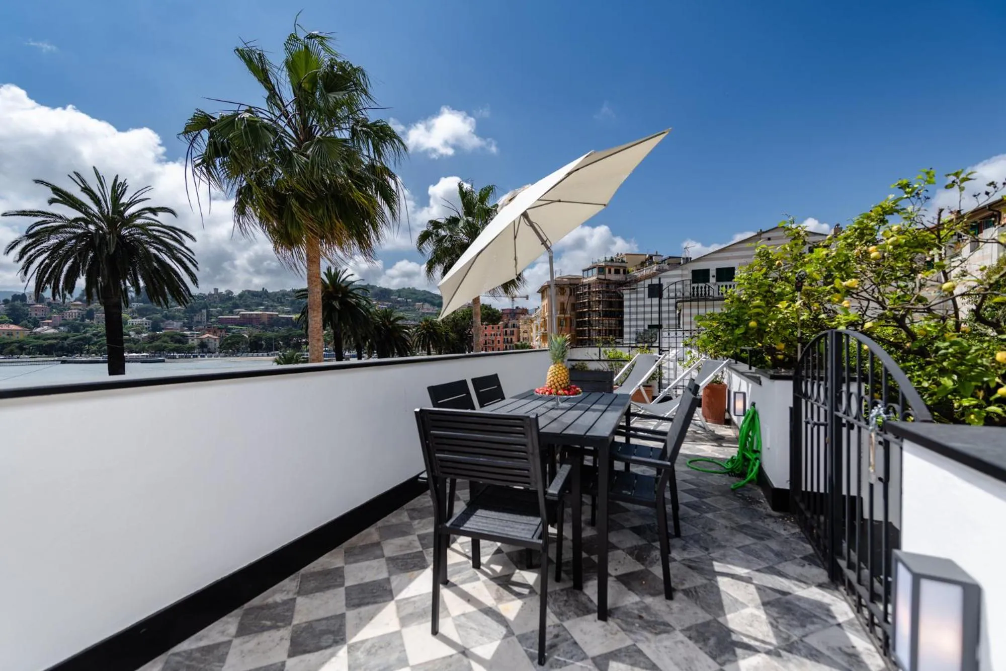 Balcony/Terrace in Casa Garibalda - seafronf apartment