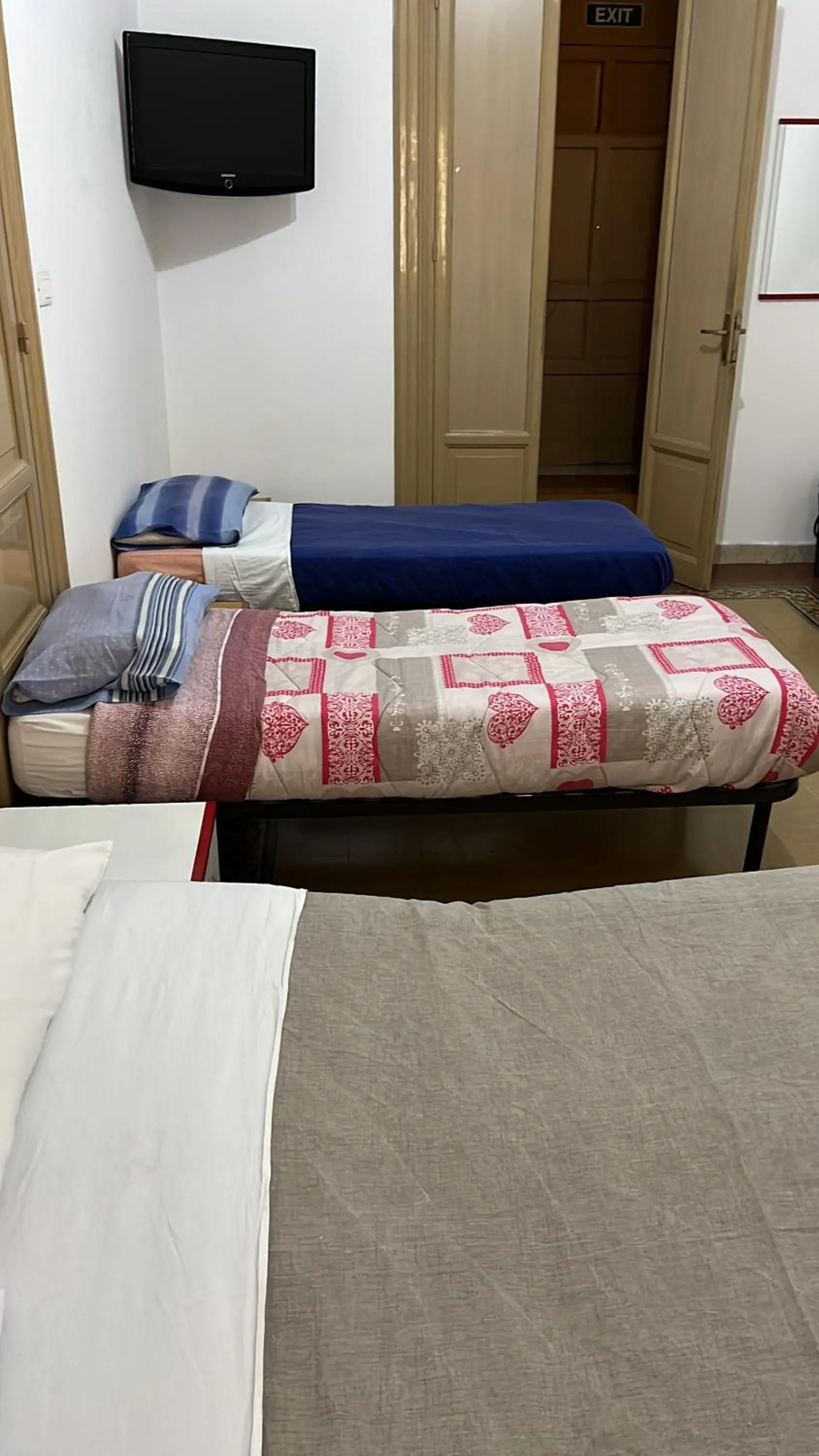 Bed in Manzoni rooms