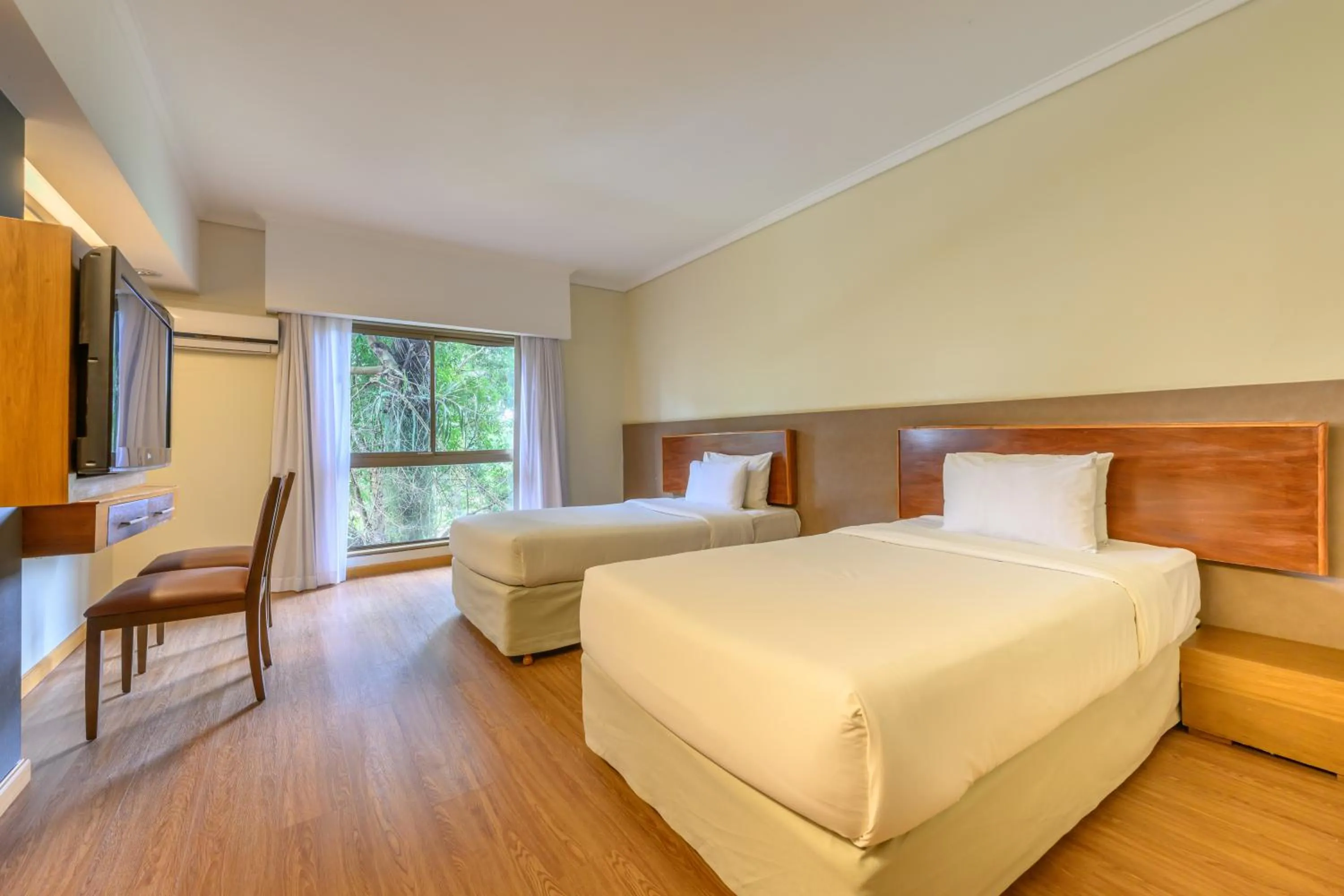 Photo of the whole room, Bed in Exe Hotel Cataratas