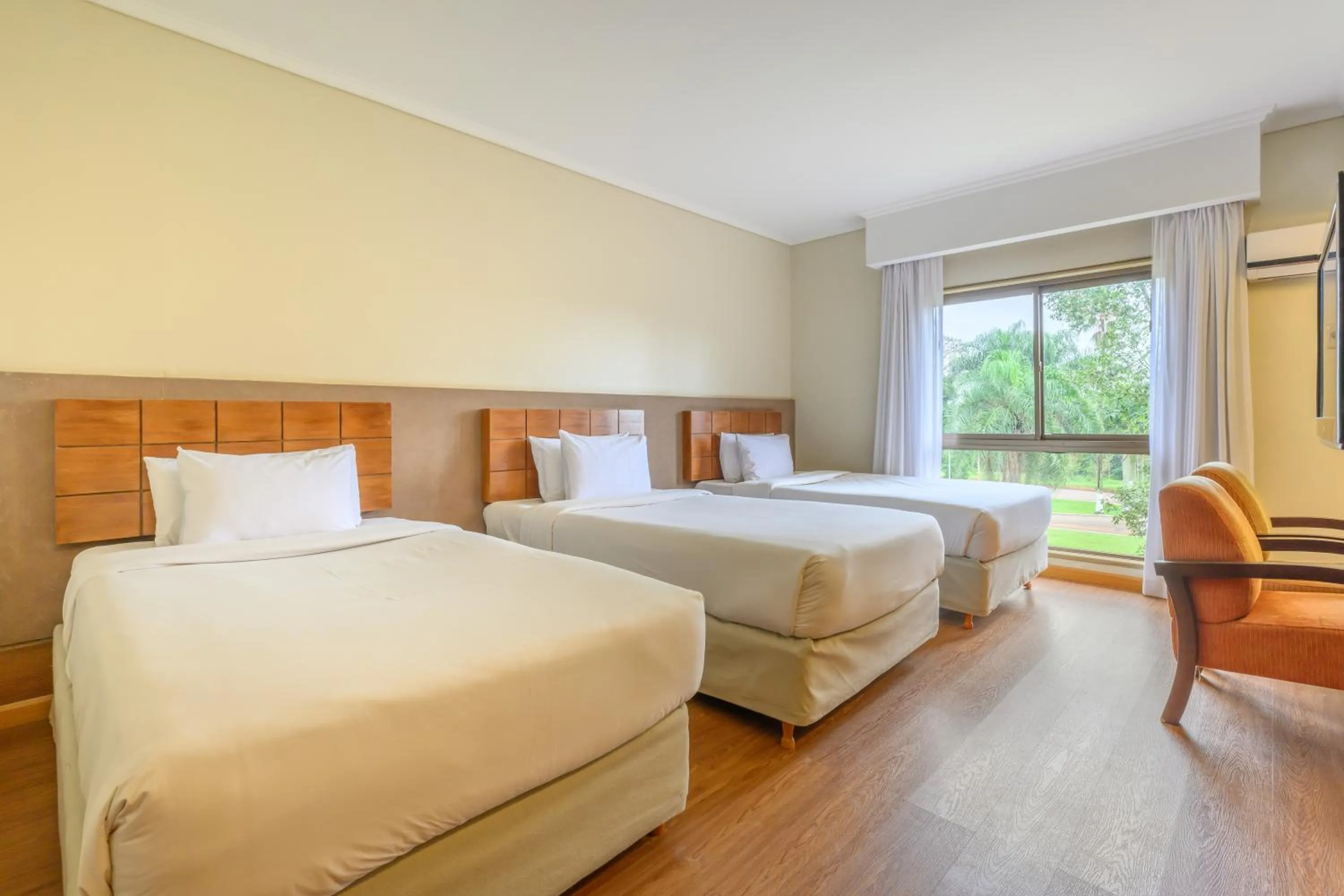 Photo of the whole room, Bed in Exe Hotel Cataratas