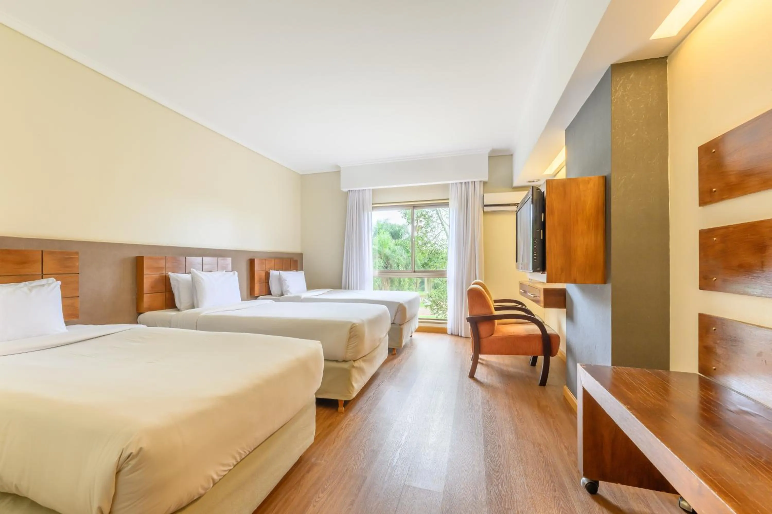 Photo of the whole room, Bed in Exe Hotel Cataratas