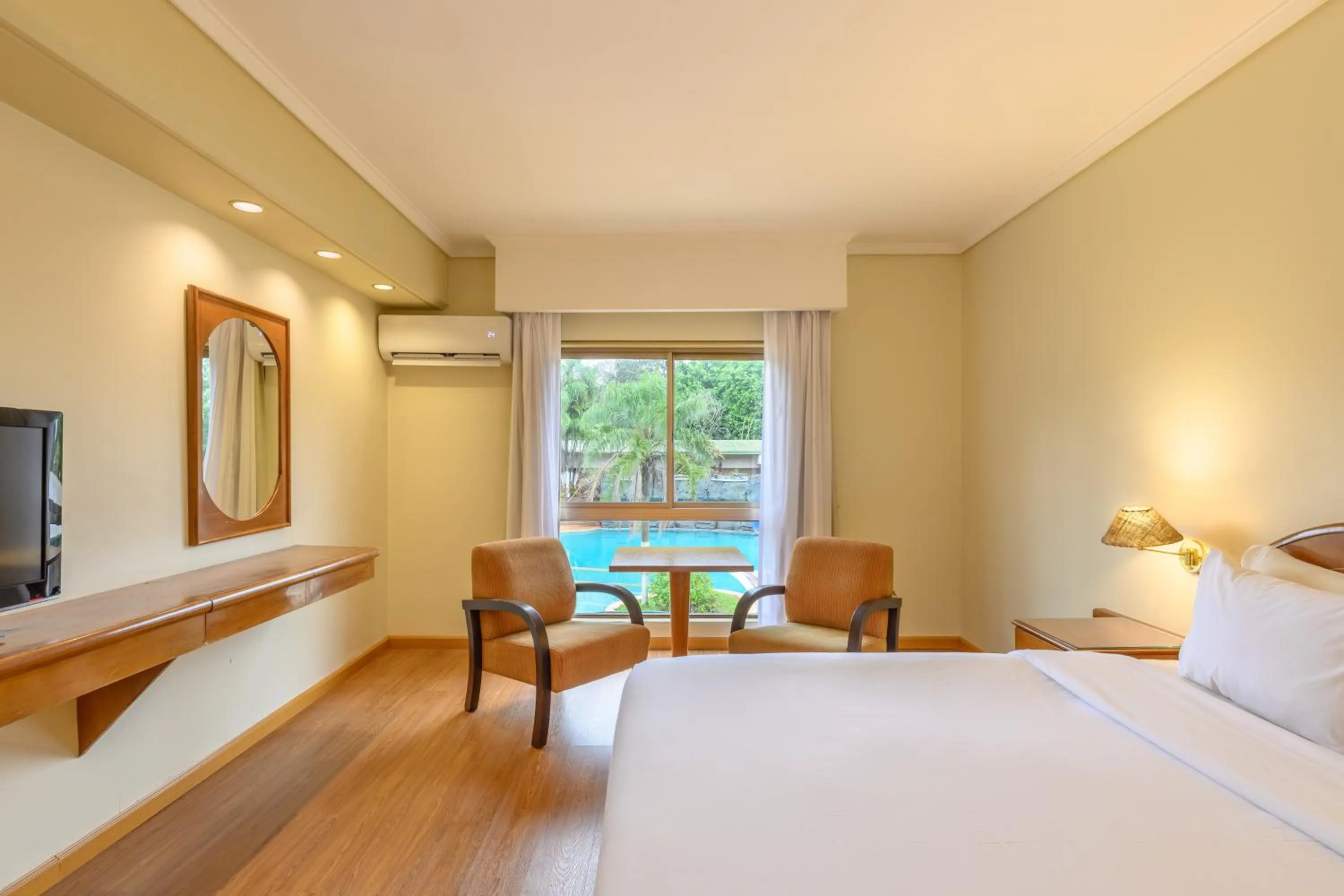 Photo of the whole room, Bed in Exe Hotel Cataratas