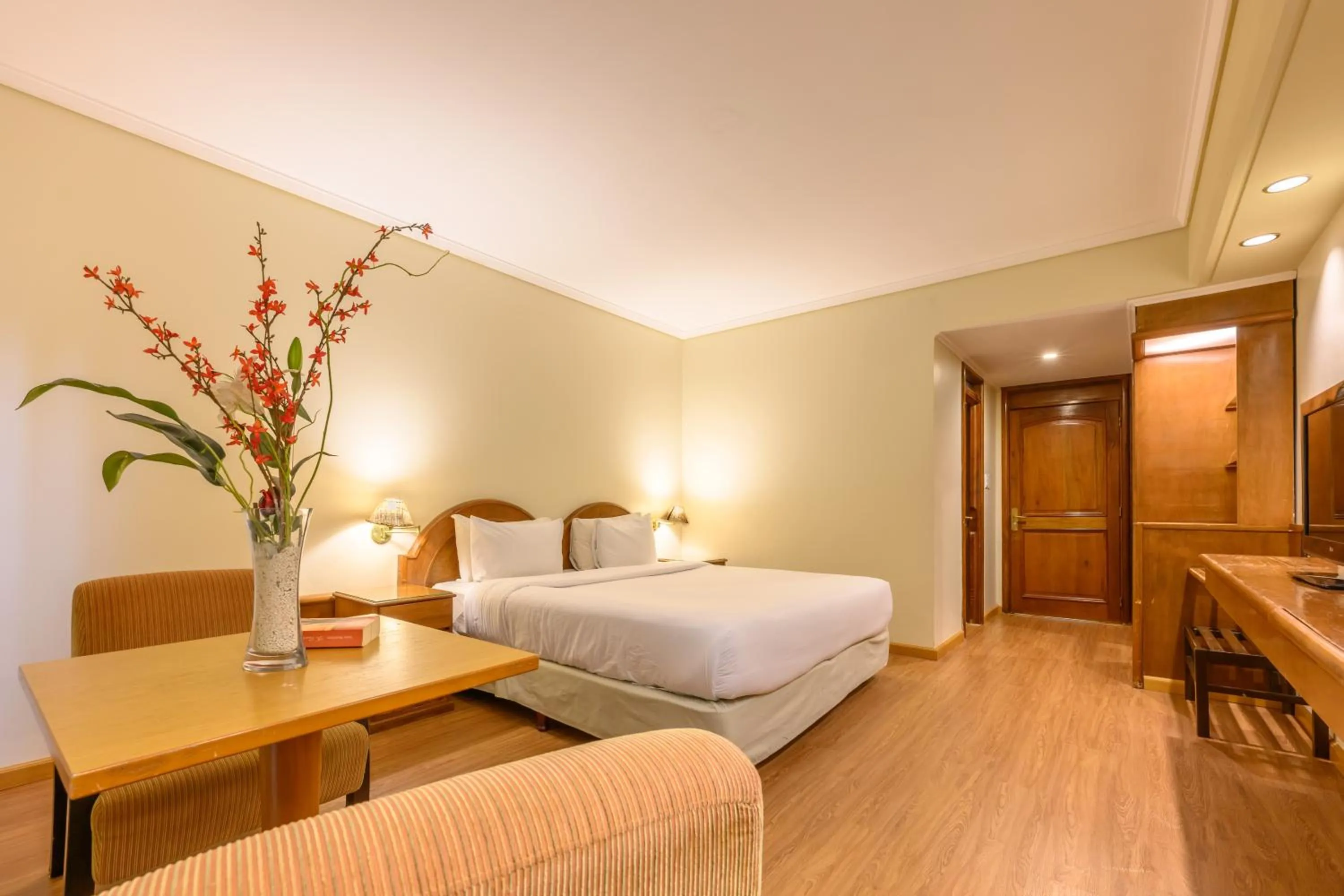 Photo of the whole room, Bed in Exe Hotel Cataratas