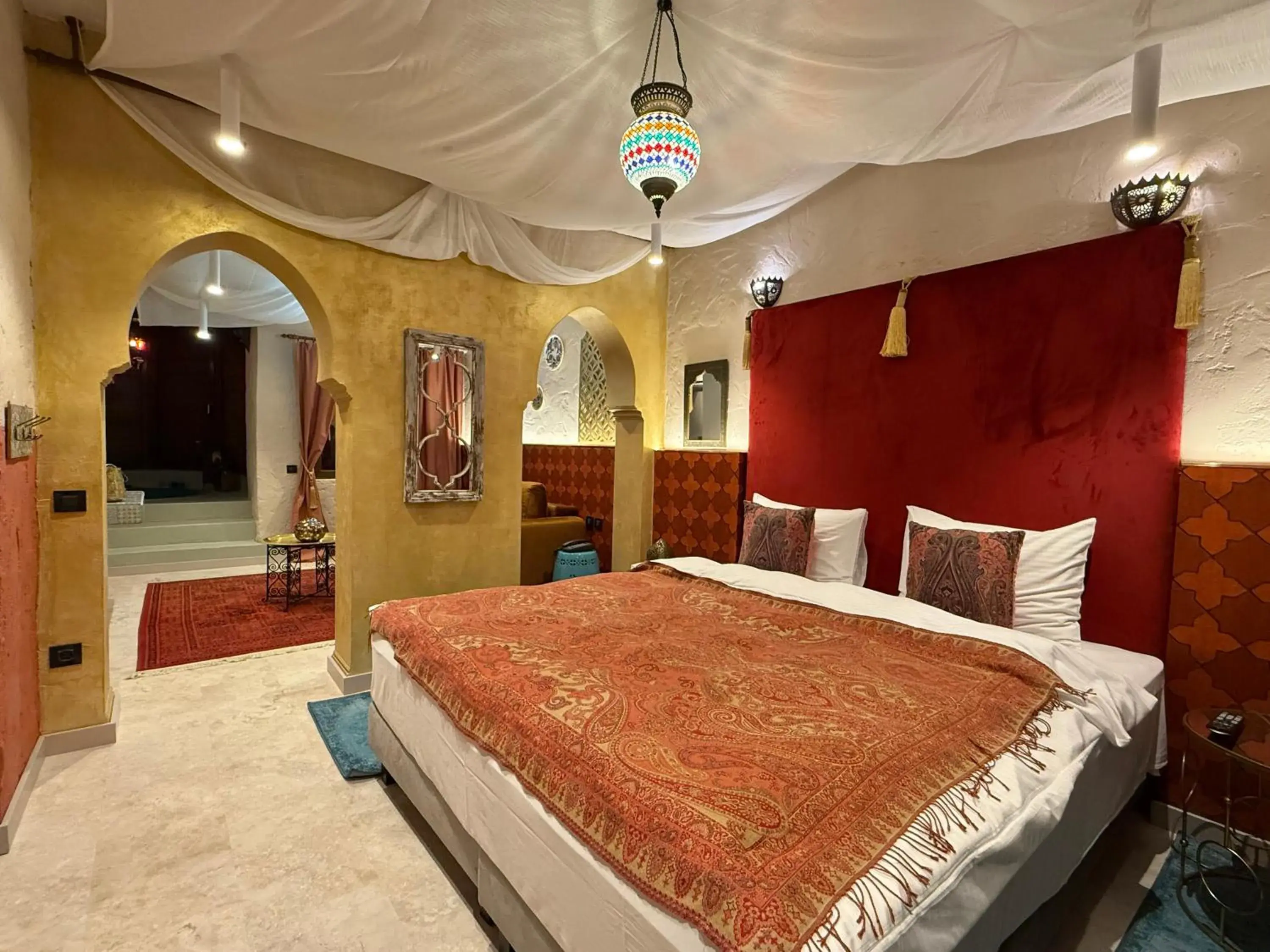 Queen Suite with Spa Bath in Relax in Style Boutique Hotel Queen Suite with Spa Bath in Relax in Style Boutique Hotel