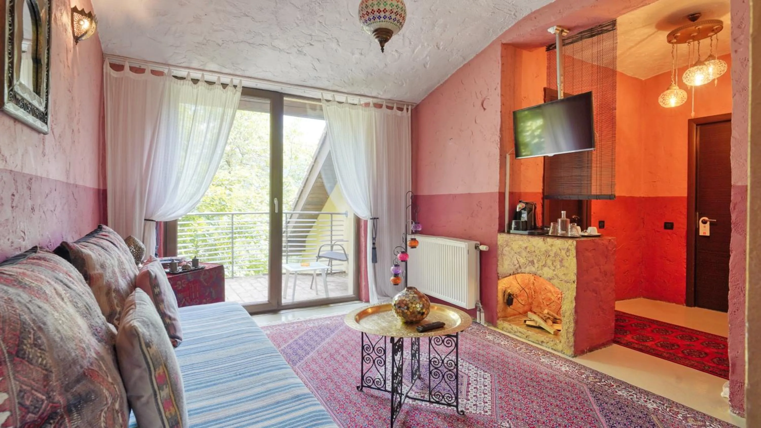 Photo of the whole room, Bed in Relax in Style Boutique Hotel