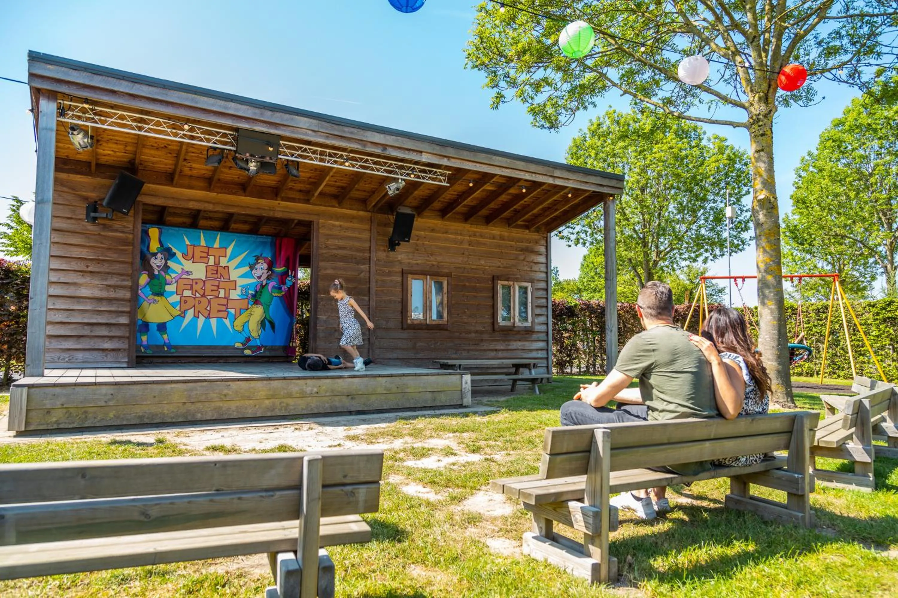 People in EuroParcs Poort van Maastricht