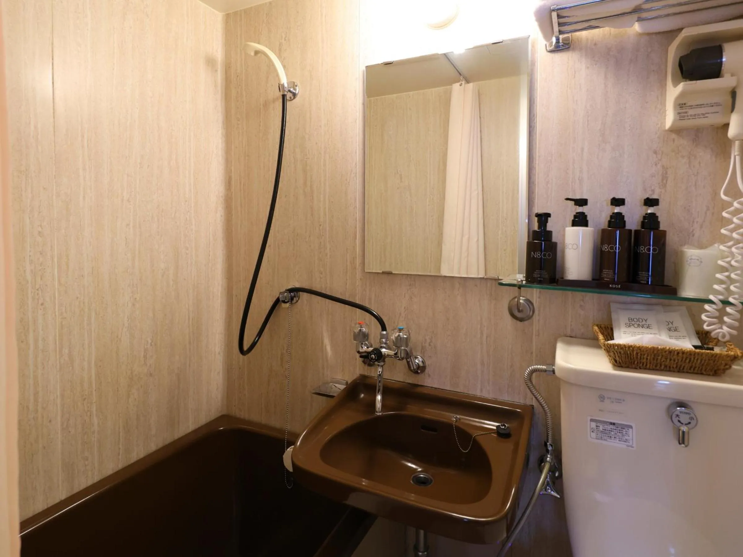 Bathroom in Petit Hotel & Restaurant Old Age