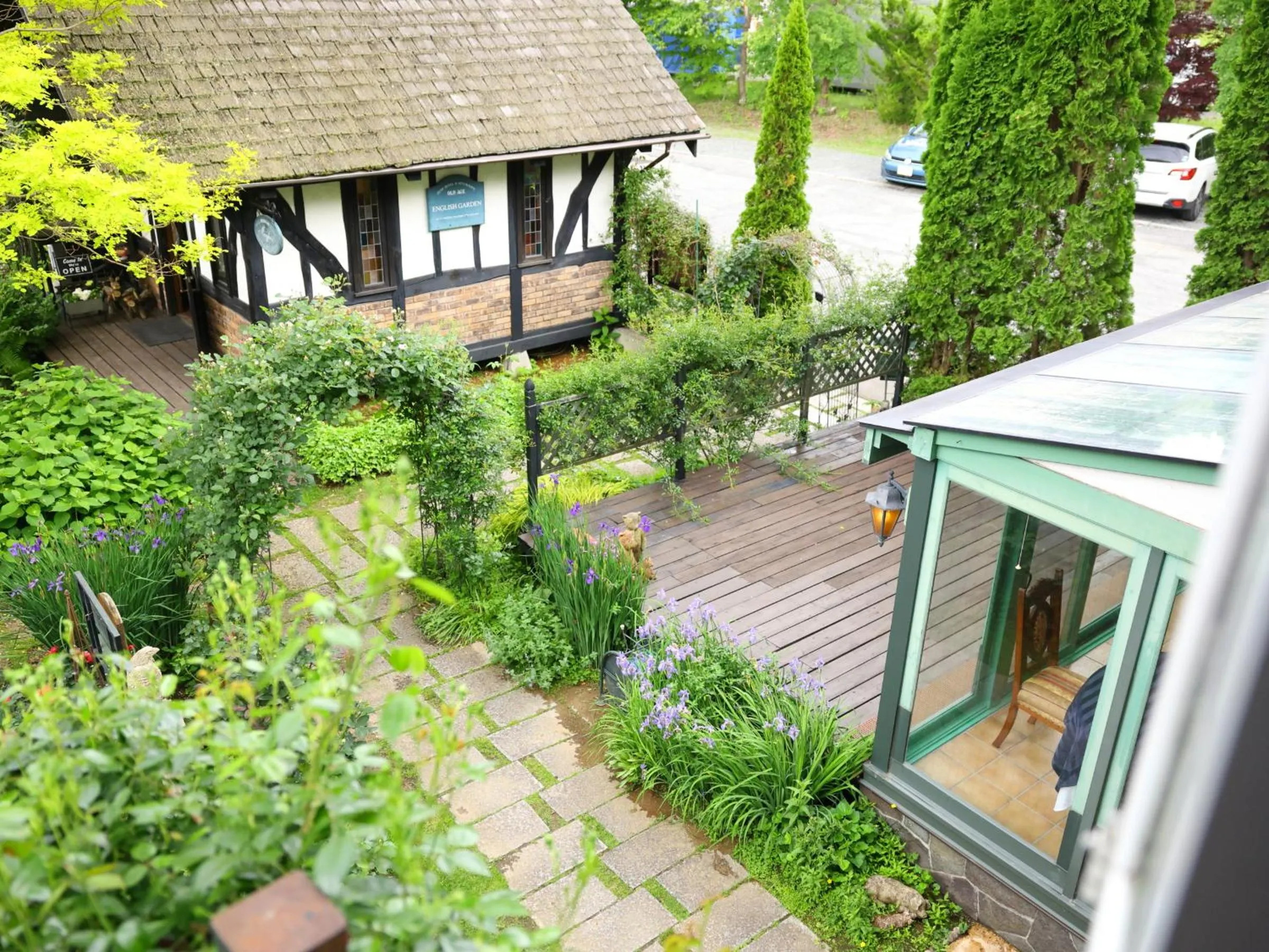 Photo of the whole room in Petit Hotel & Restaurant Old Age