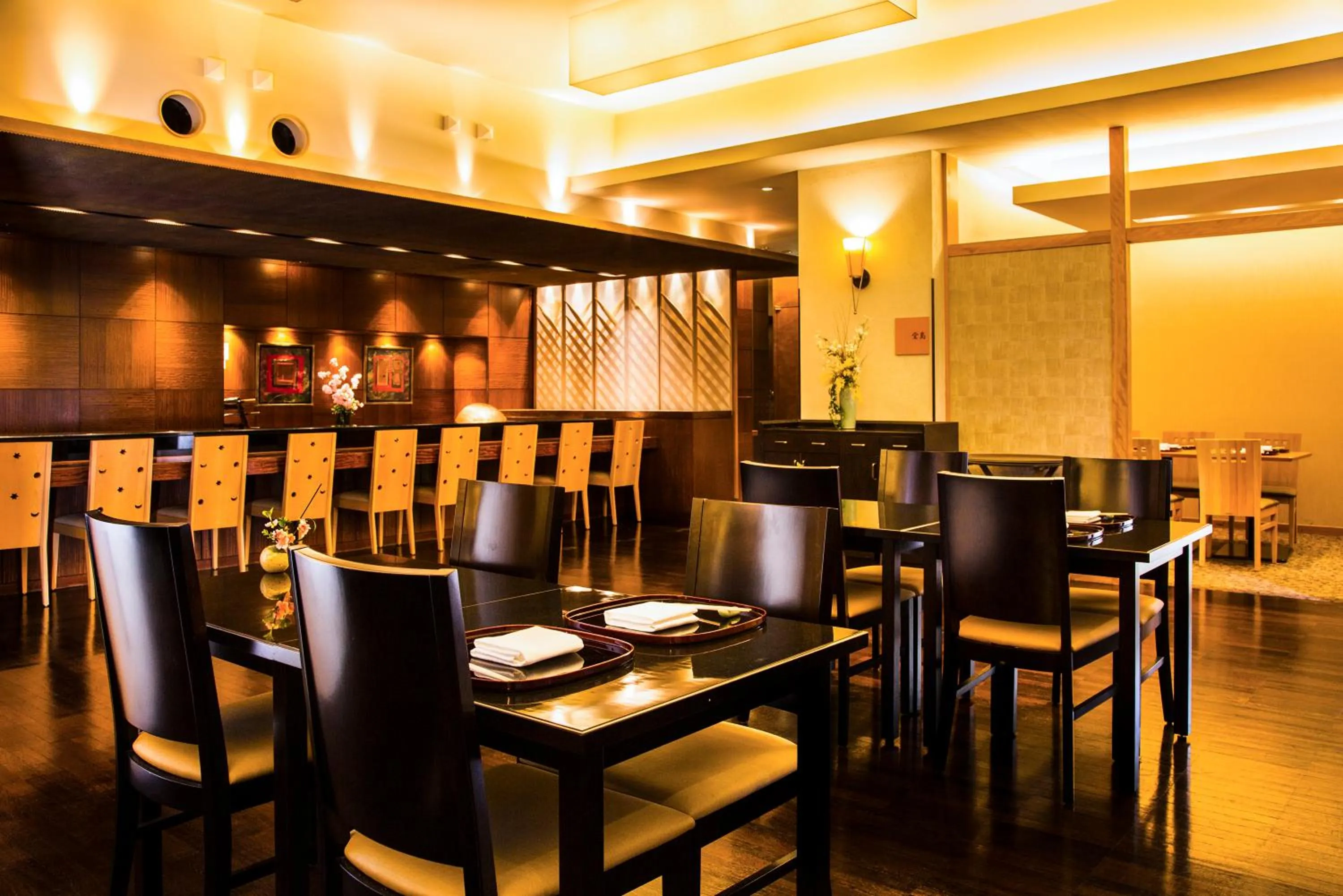 Restaurant/places to eat in Hotel Hanshin Osaka