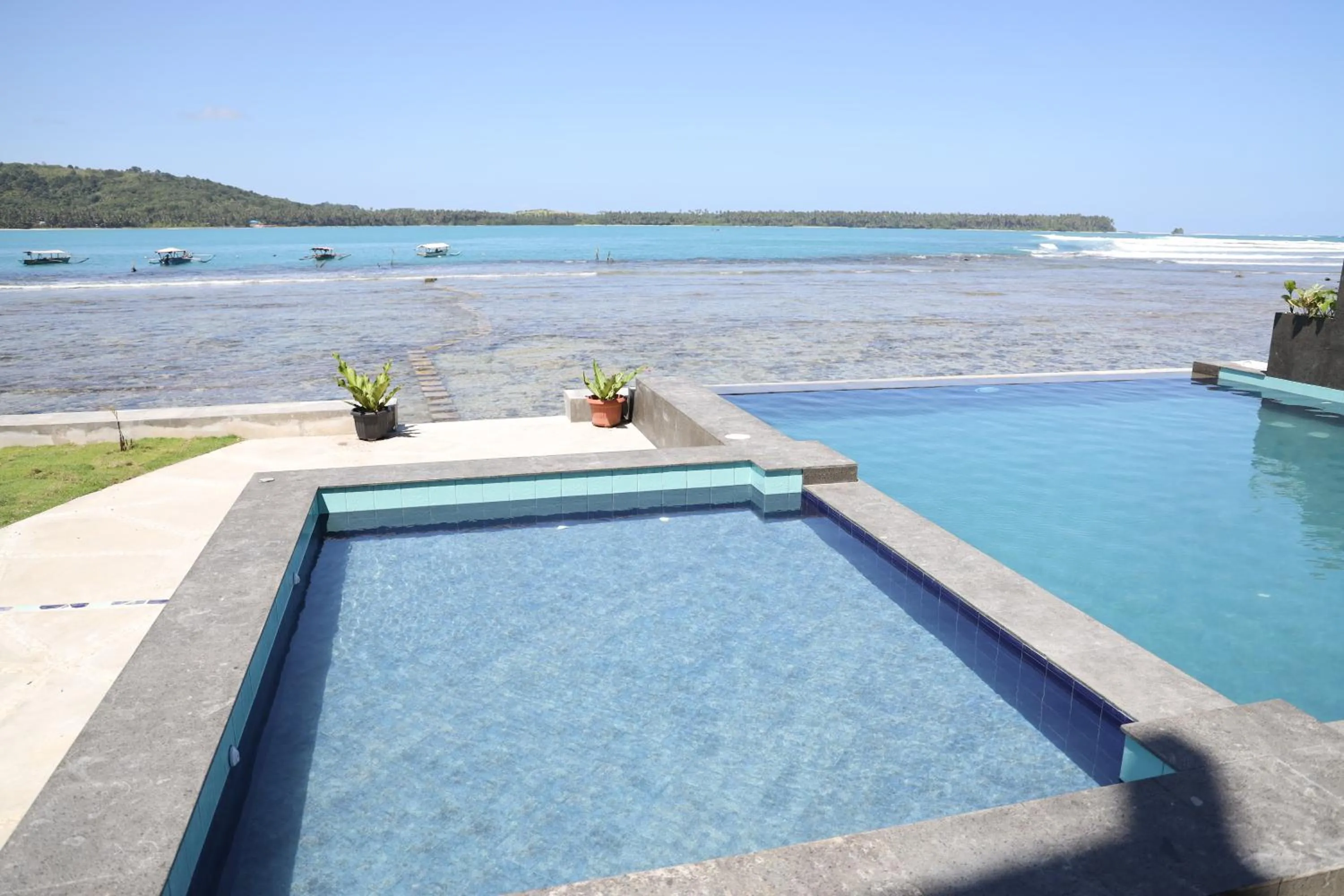 Swimming pool in Grace Wave Resort