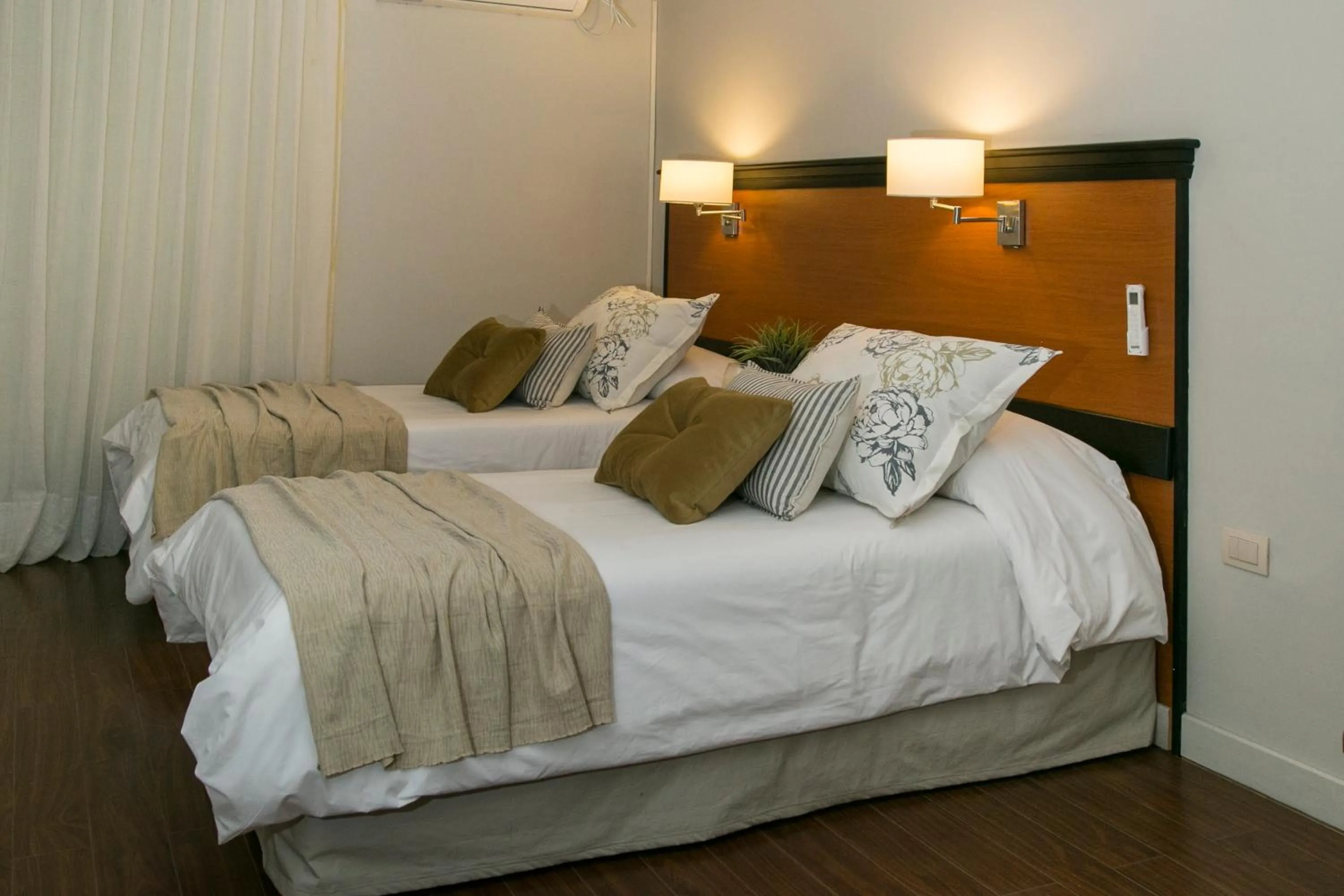 Bed in Garden Park Hotel