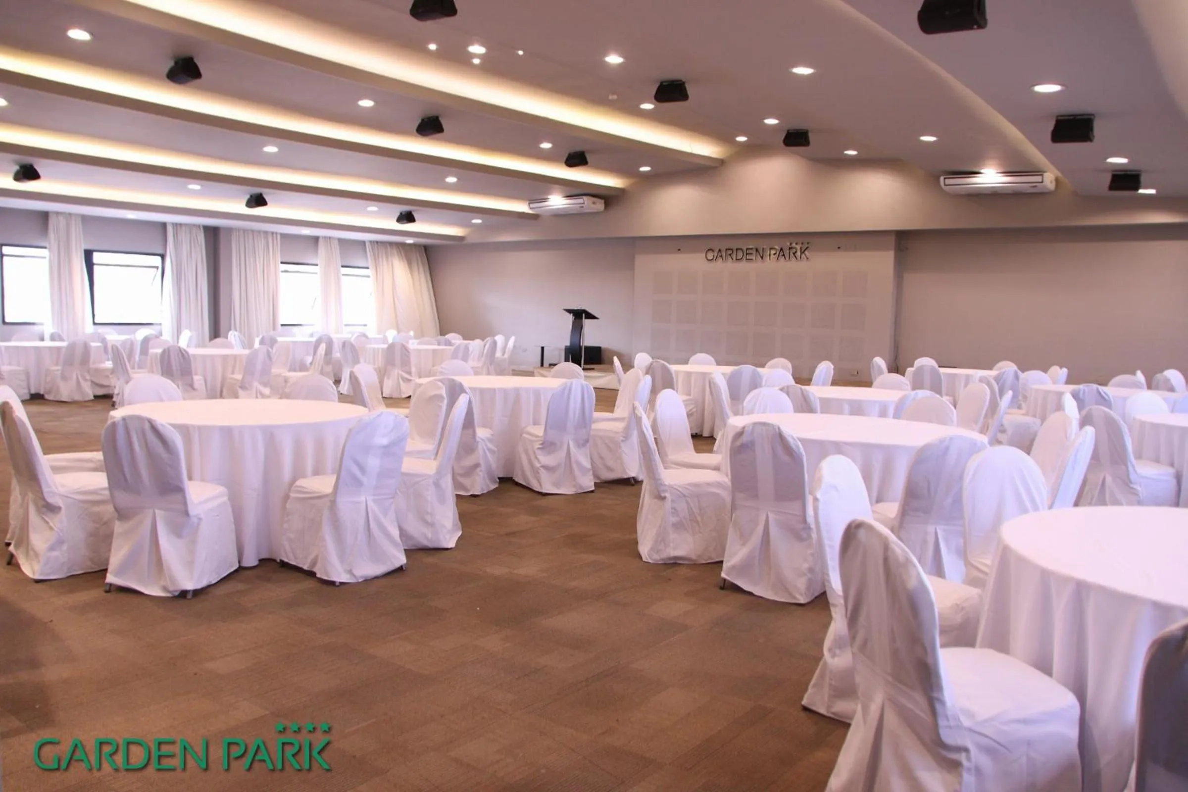 Banquet/Function facilities in Garden Park Hotel